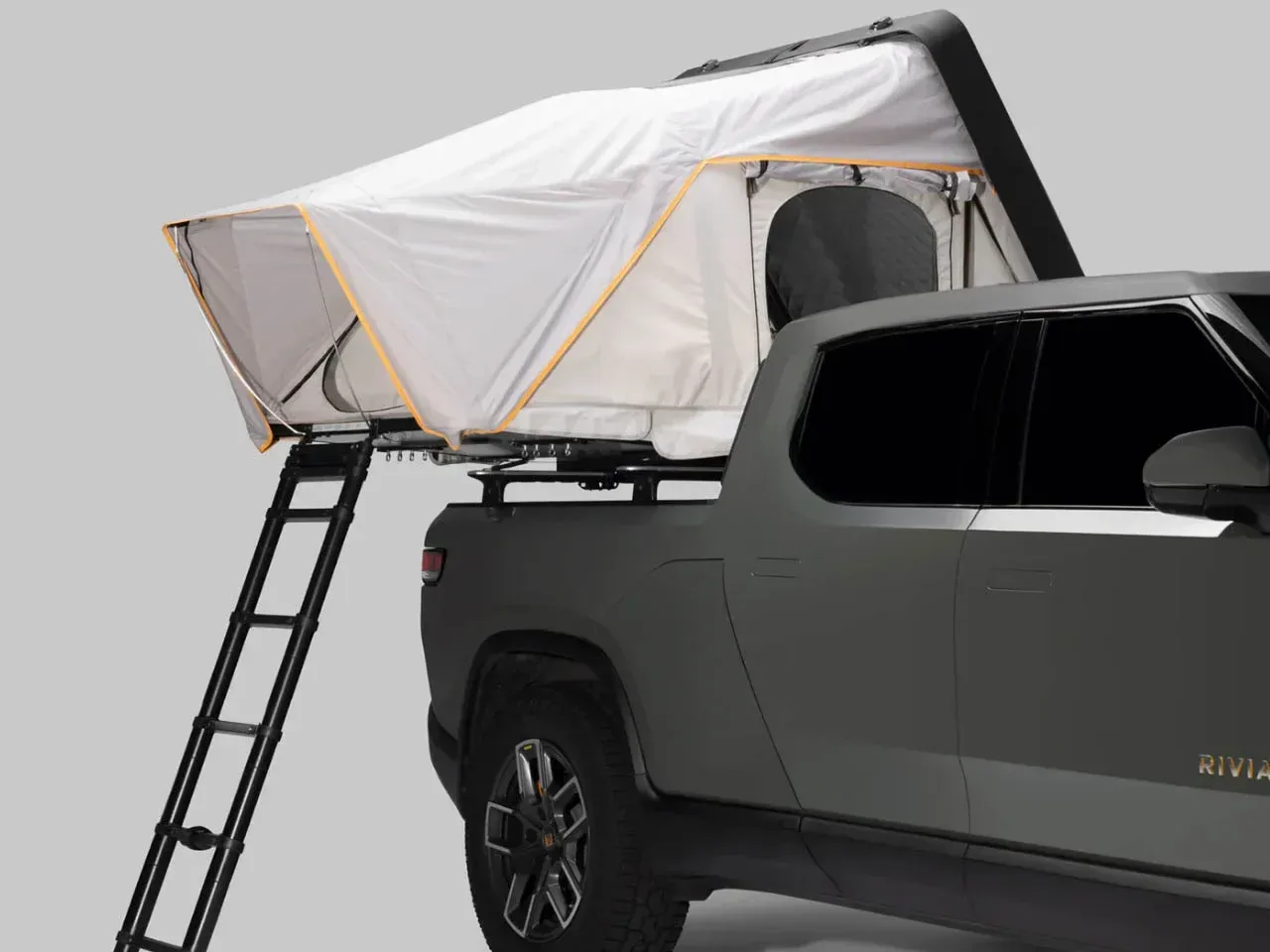 Rivian x iKamper Skycamp Mini: elekrto overlanding se zdi vse boj mogoč
