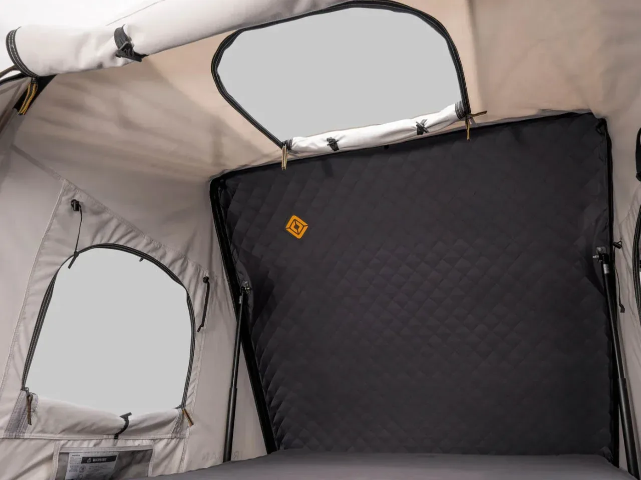 Rivian x iKamper Skycamp Mini: elekrto overlanding se zdi vse boj mogoč