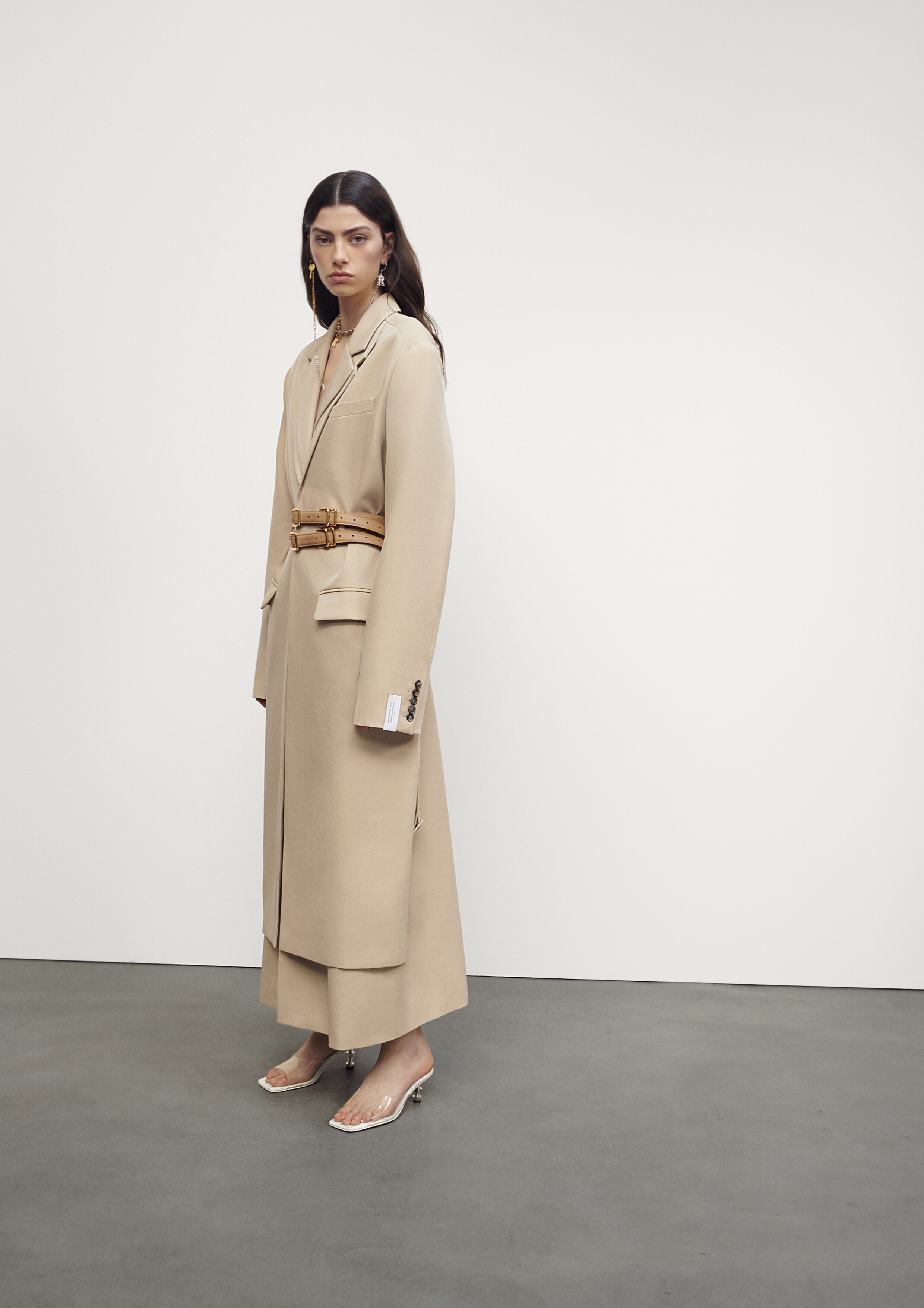 Rokh & H&M: Nov val korejske elegance s pridihom minimalizma in funkcionalnosti