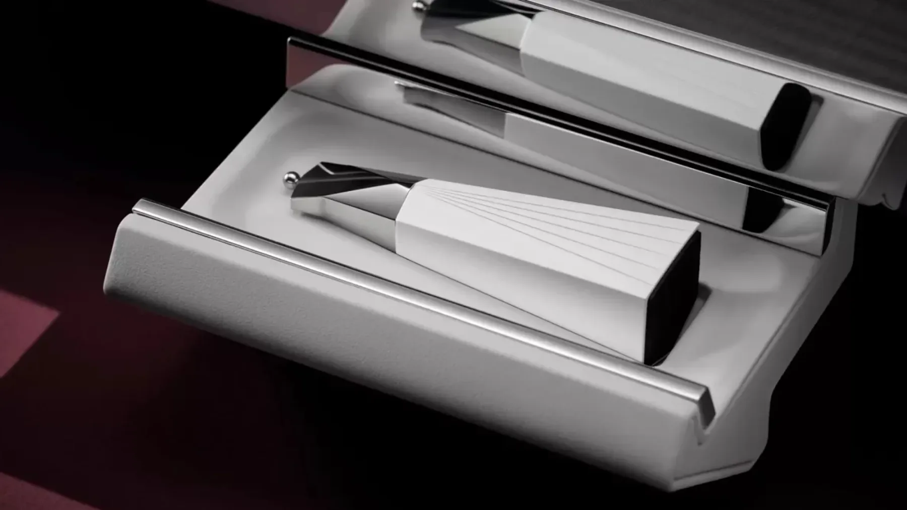 Rolls-Royce Chess Set: Rolls-Royce predstavil šahovski komplet, ki prekipeva od luksuza in inženirskega perfekcionizma