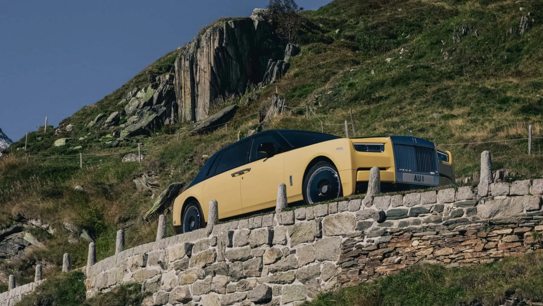 Rolls-Royce Phantom Goldfinger – Poklon zati eri Jamesa Bonda