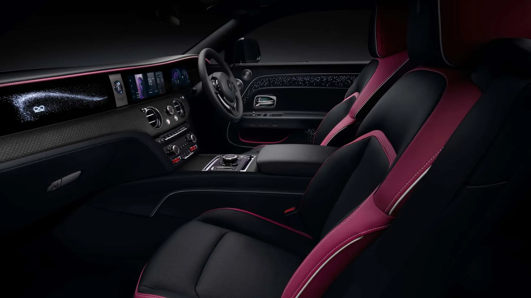 Rolls-Royce Spectre Black Badge: temna plat luksuza
