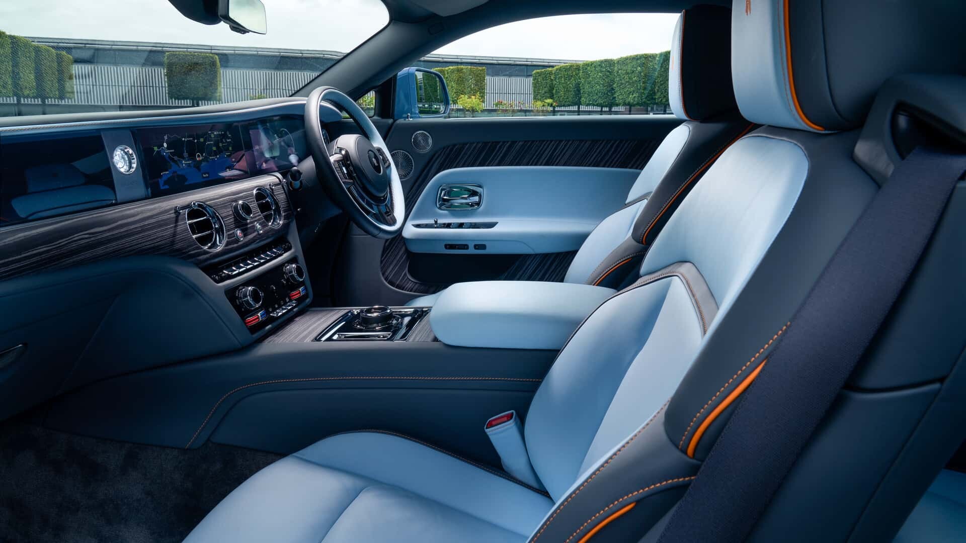 Rolls-Royce Spectre: električna senzacija luksuza na Salon Privé 2023