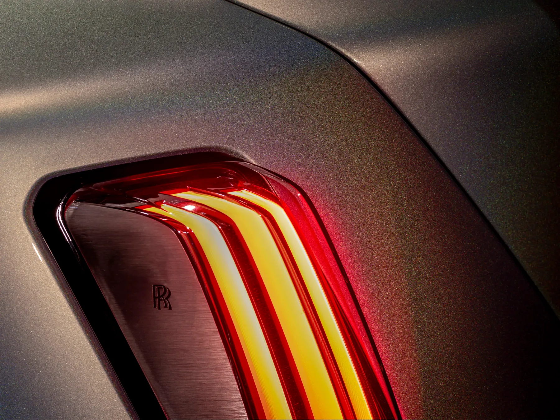 Rolls-Royce Spectre Lunaflair: Ko luksuz postane umetnost