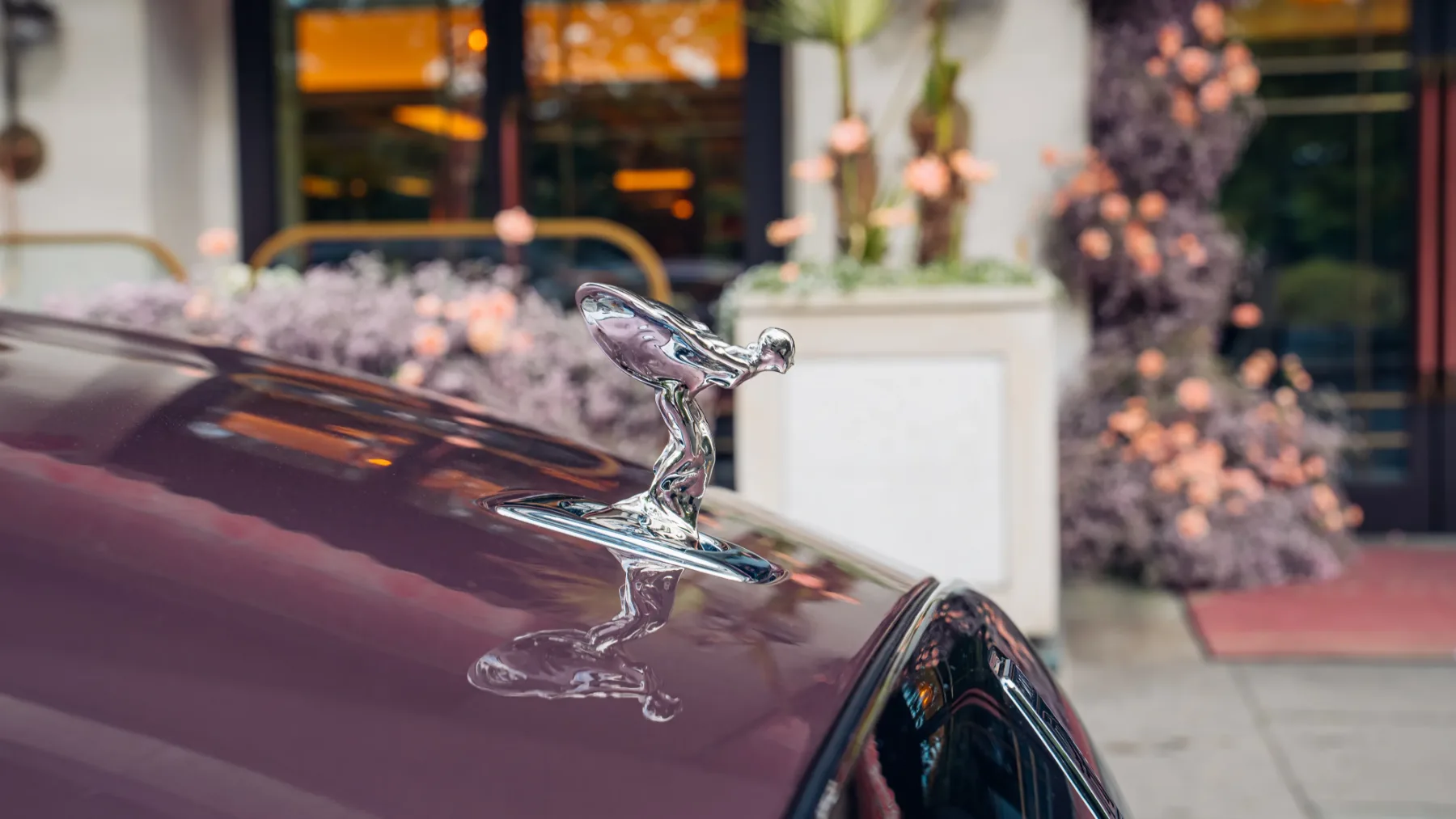 Rolls-Royce Spectre Velvet Orchid – Električna orhideja, ki diši po prestižu