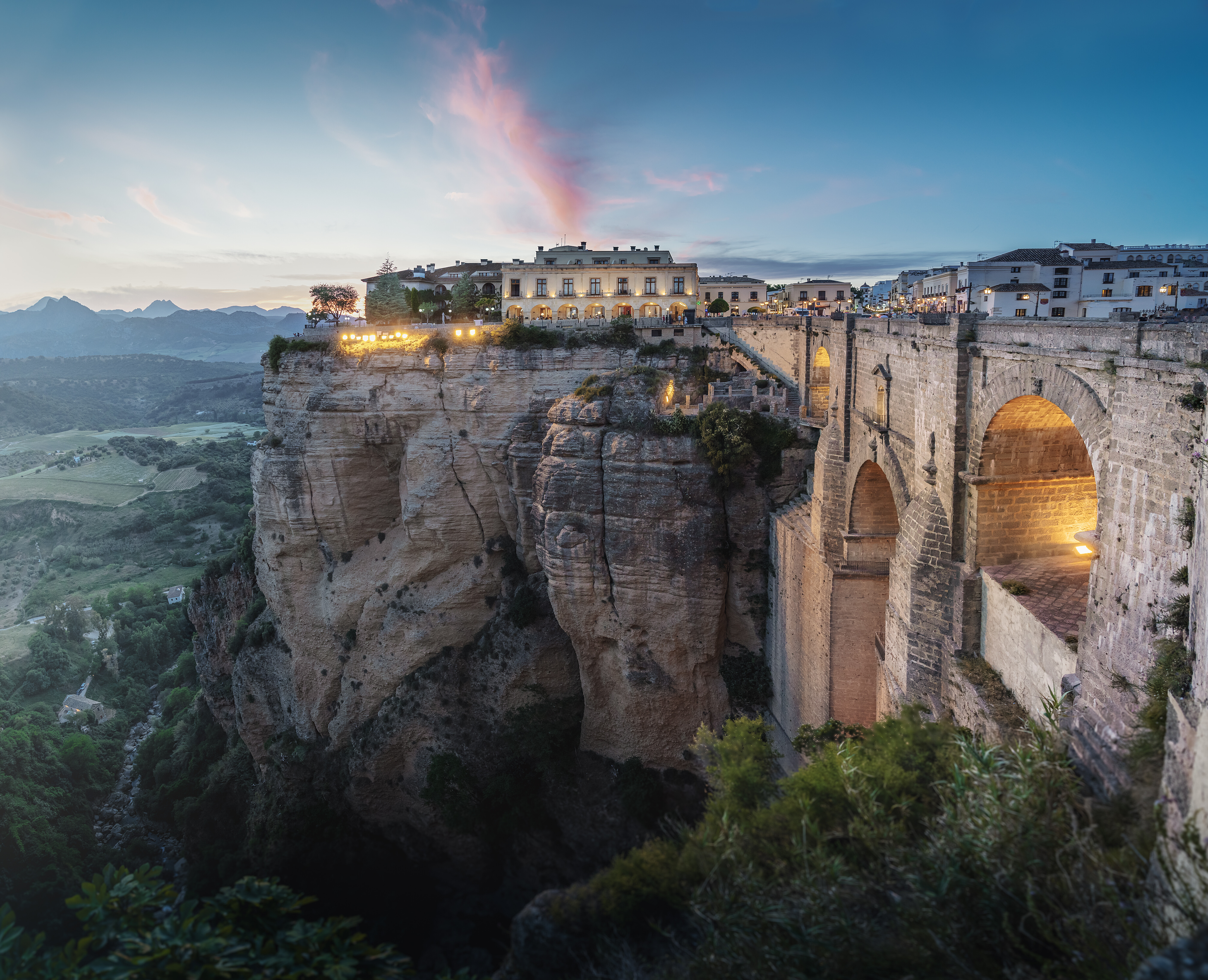 Ronda (Španija): čudovito zgodovinsko mesto v Andaluziji