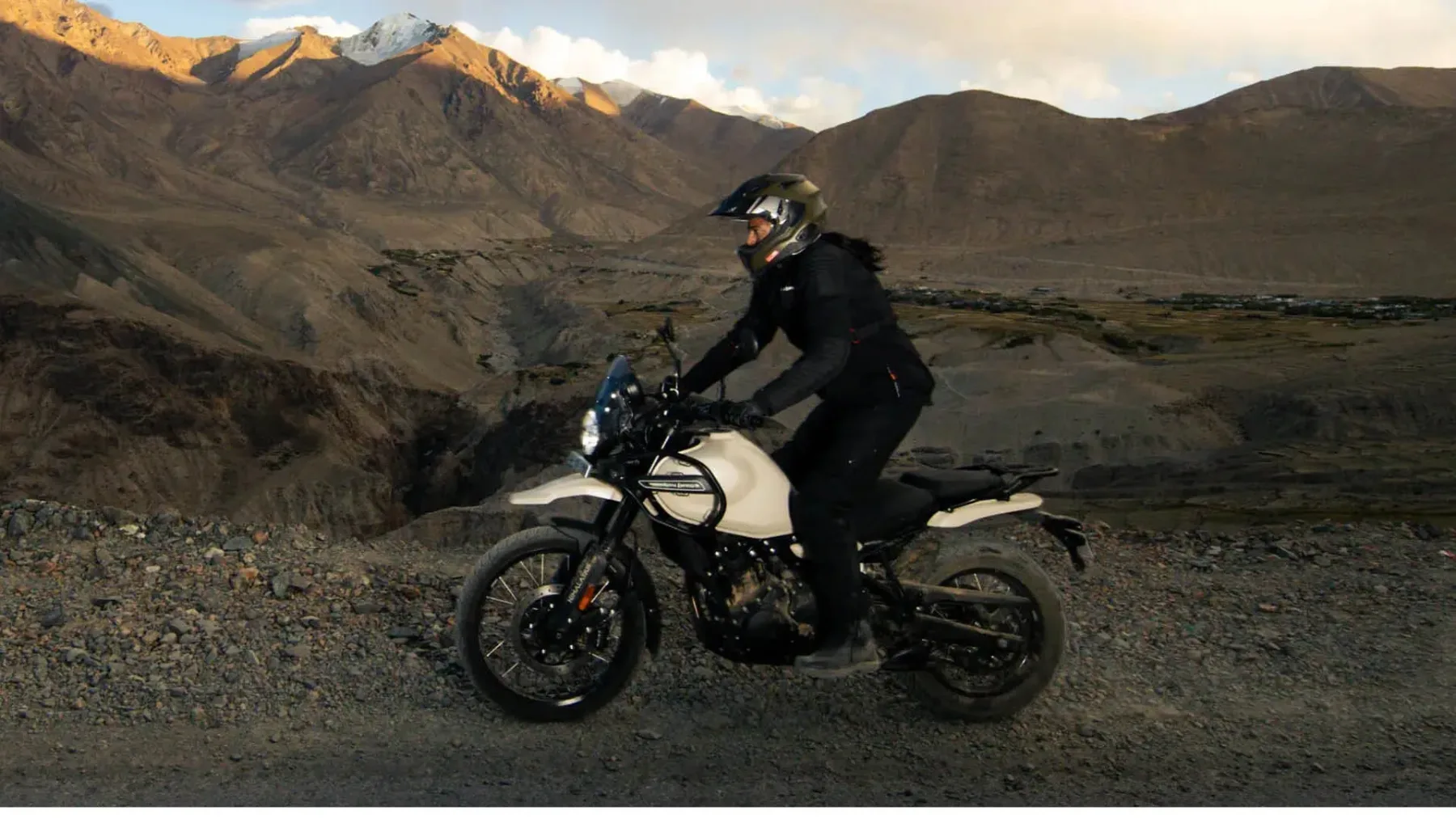 Royal Enfield Himalayan 450: švicarski nož med motorji za vsak dan in vsako pot