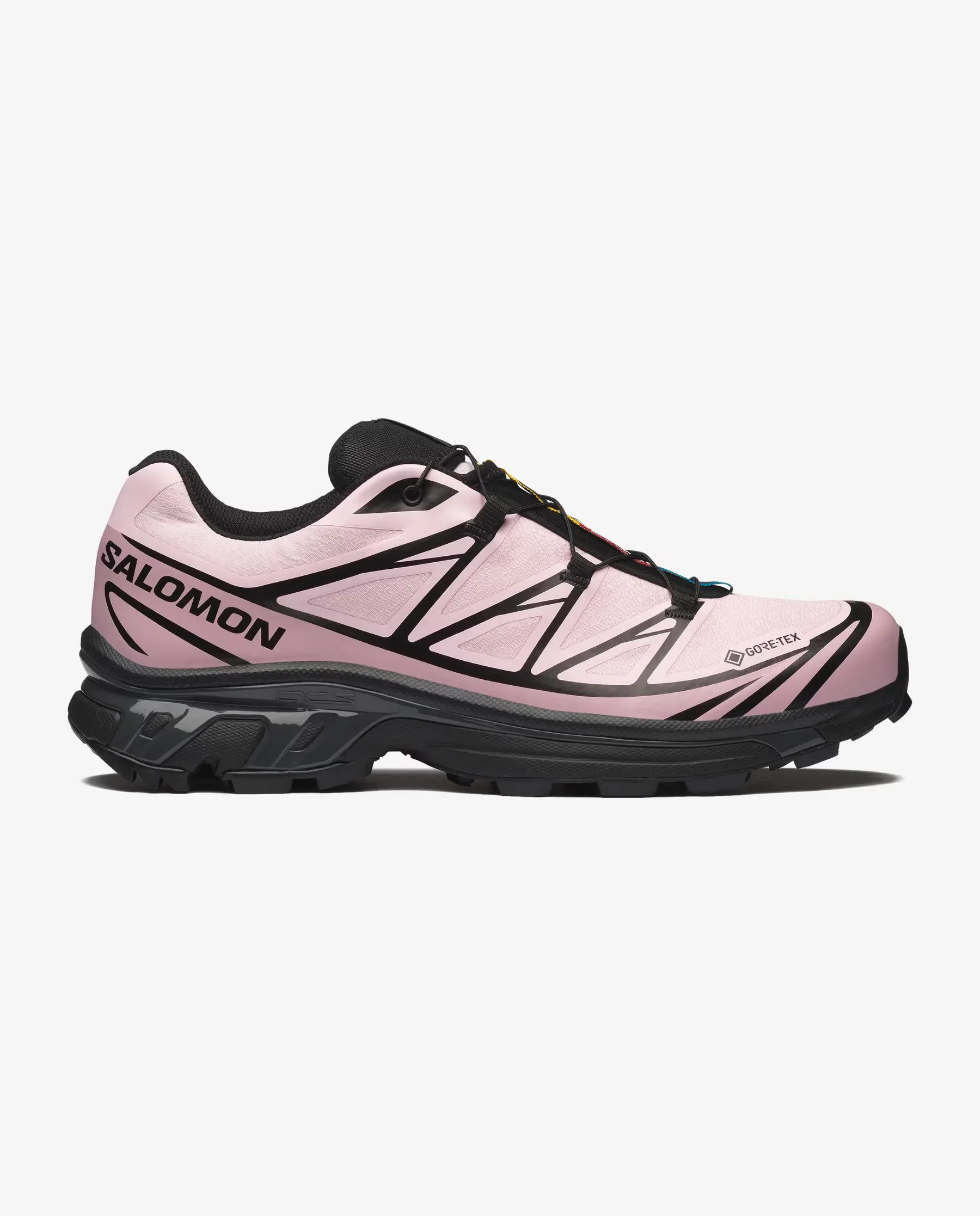 Rožnati Salomon XT-6 GORE-TEX: Ko se baletna estetika poda na najzahtevnejše gorske poti