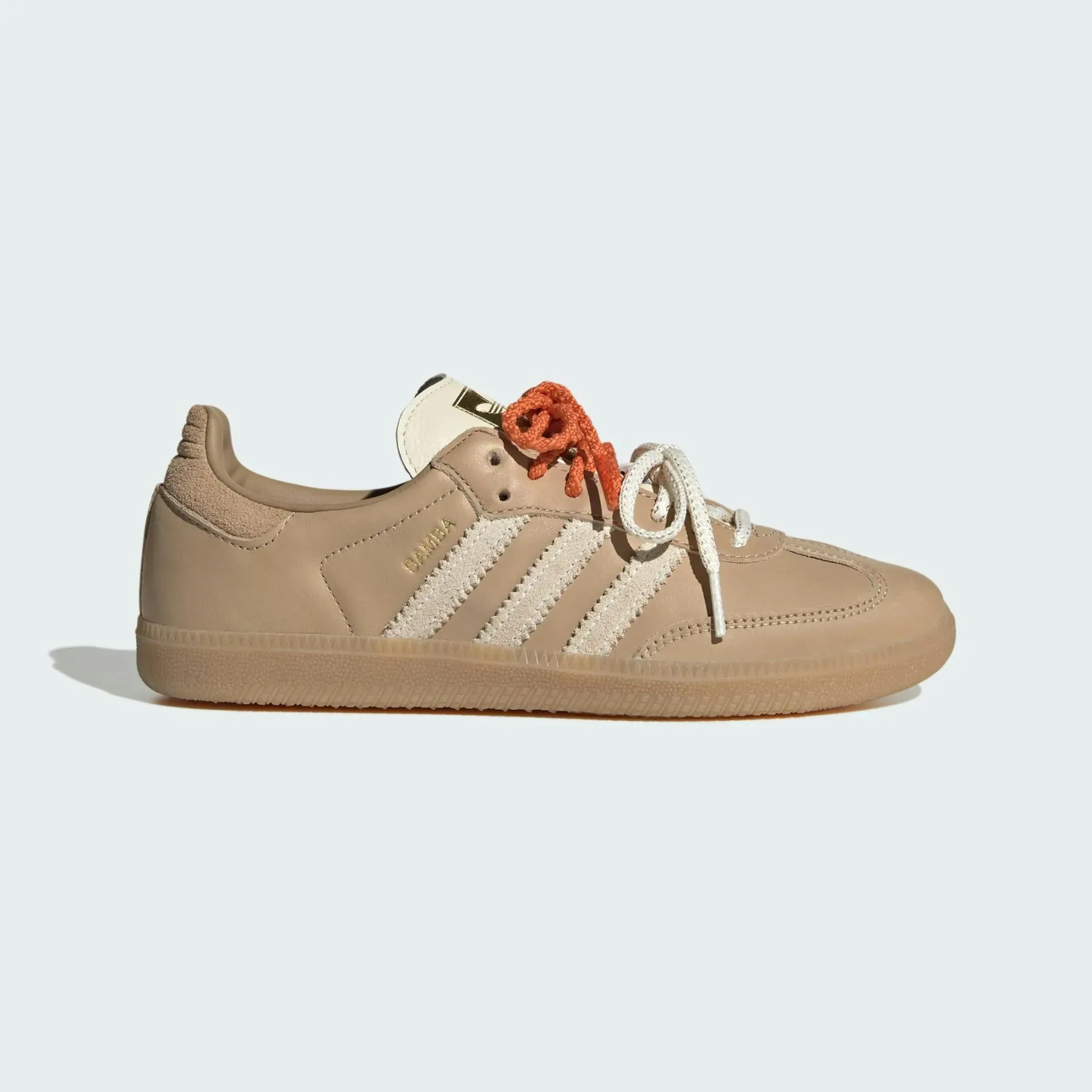 Samba v preobleki Miu Miu: adidas nas je očaral z barvitimi vezalkami in luksuznimi detajli