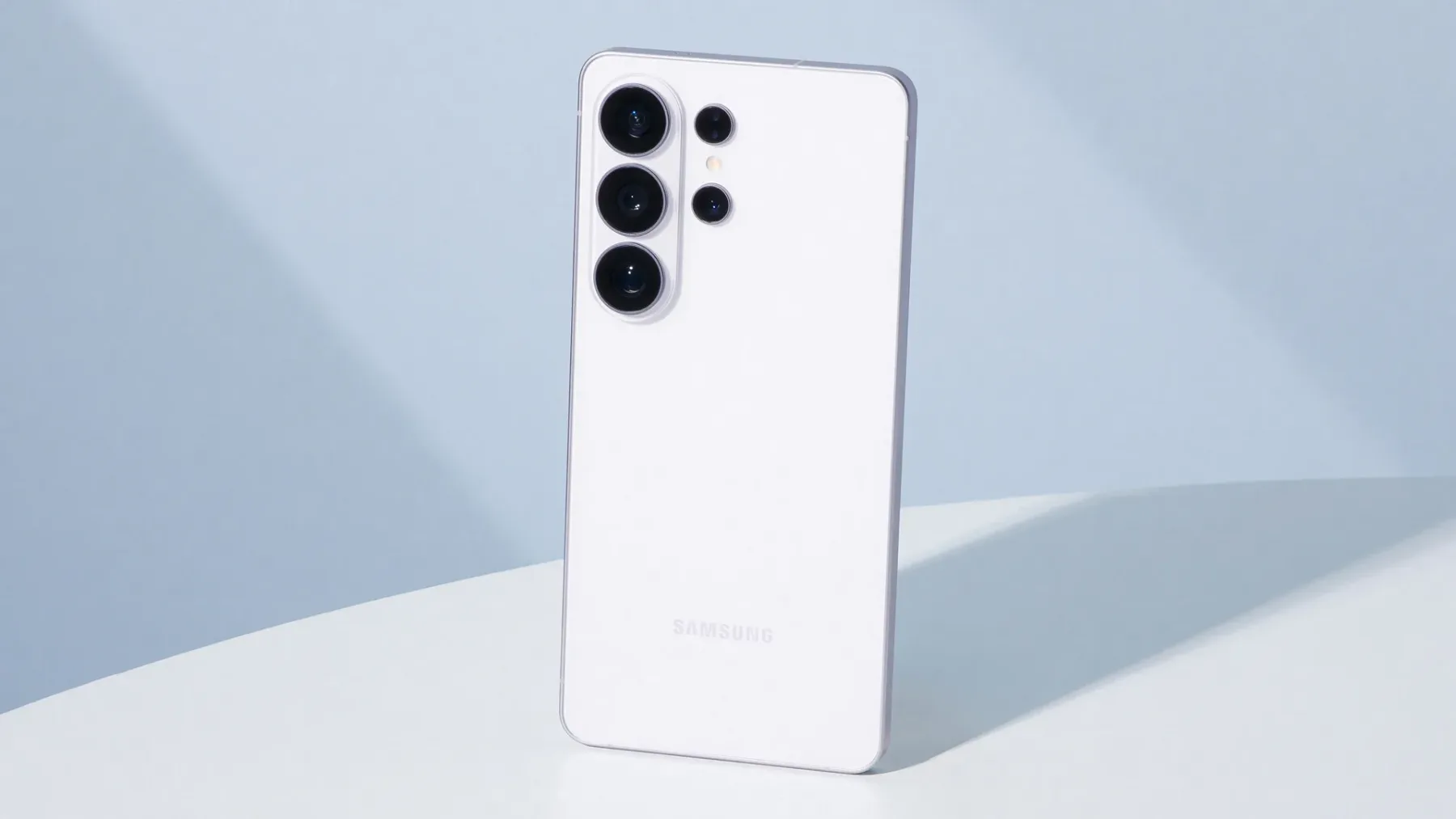 Samsung Galaxy S26 Ultra: Android kralj, ki ve, kdaj mora skriti vaš zaslon