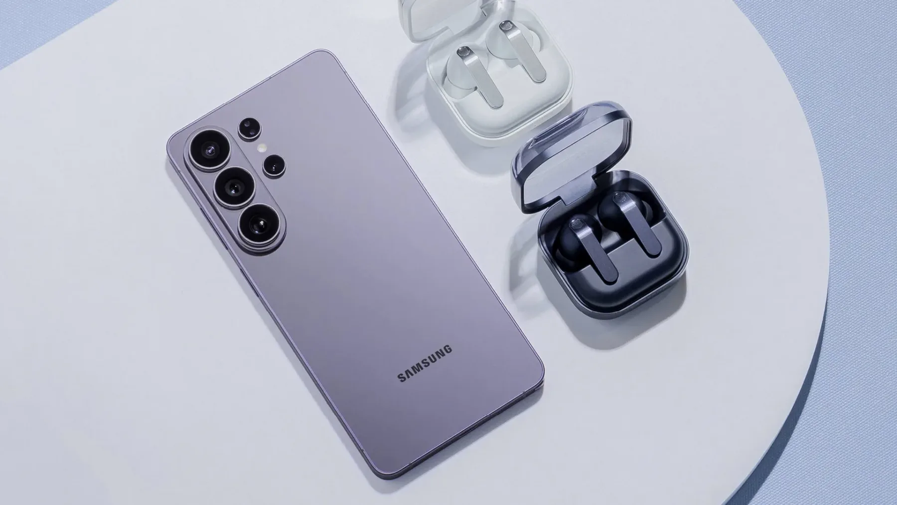 Samsung Galaxy S26 Ultra: Android kralj, ki ve, kdaj mora skriti vaš zaslon