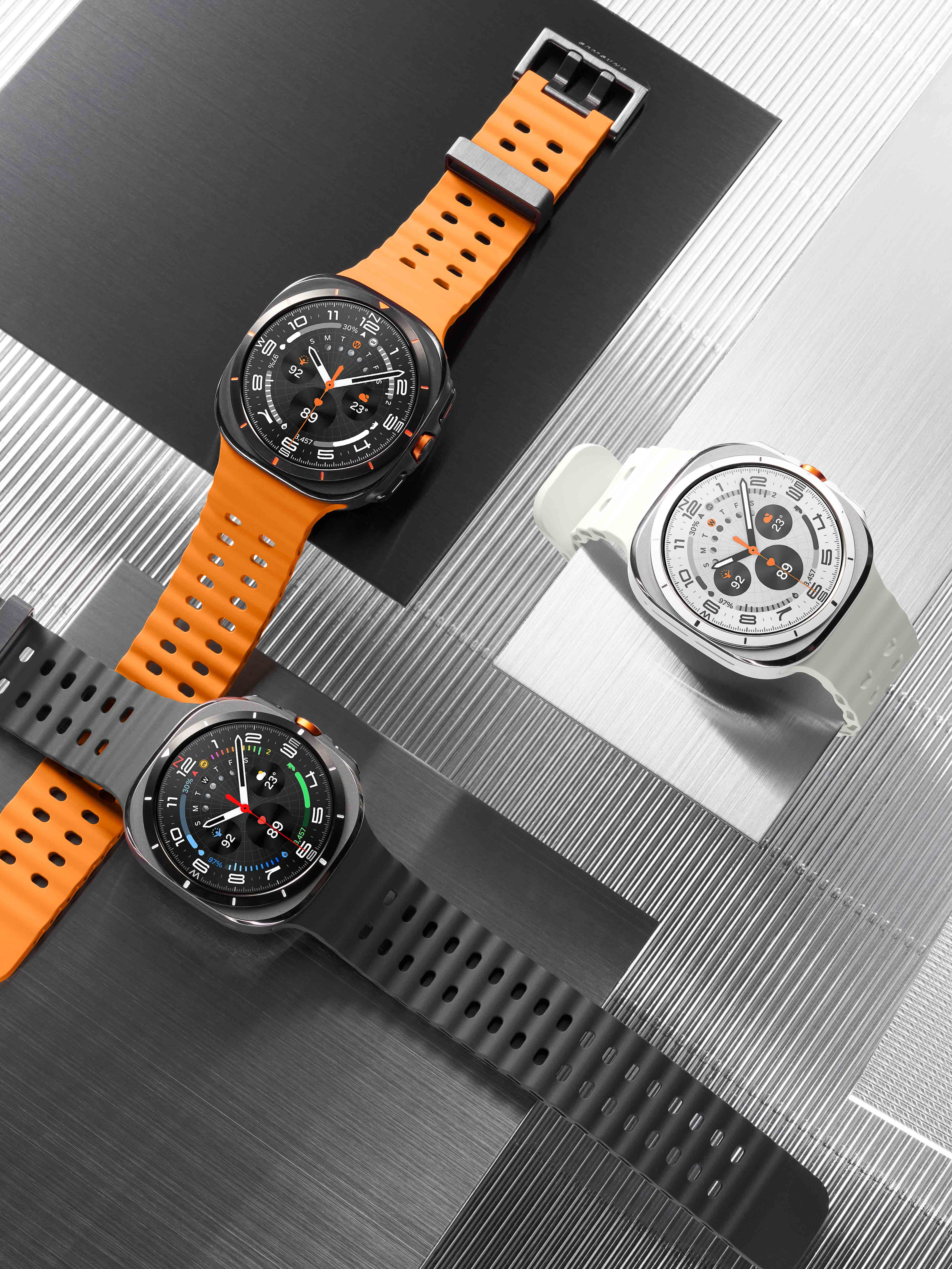 Samsung Galaxy Watch Ultra: je res boljša od Apple Watch Ultra?!