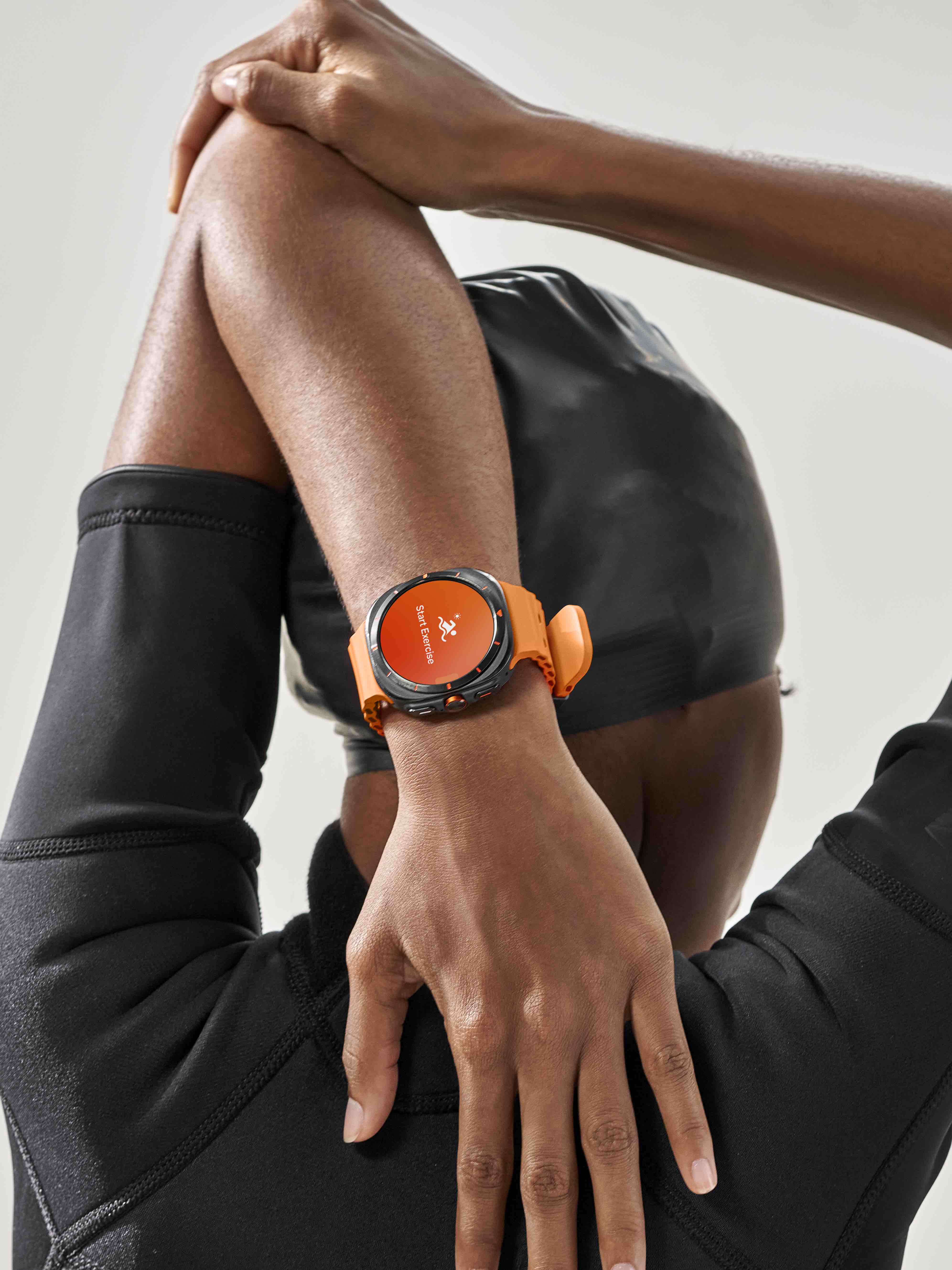 Samsung Galaxy Watch Ultra: je res boljša od Apple Watch Ultra?!