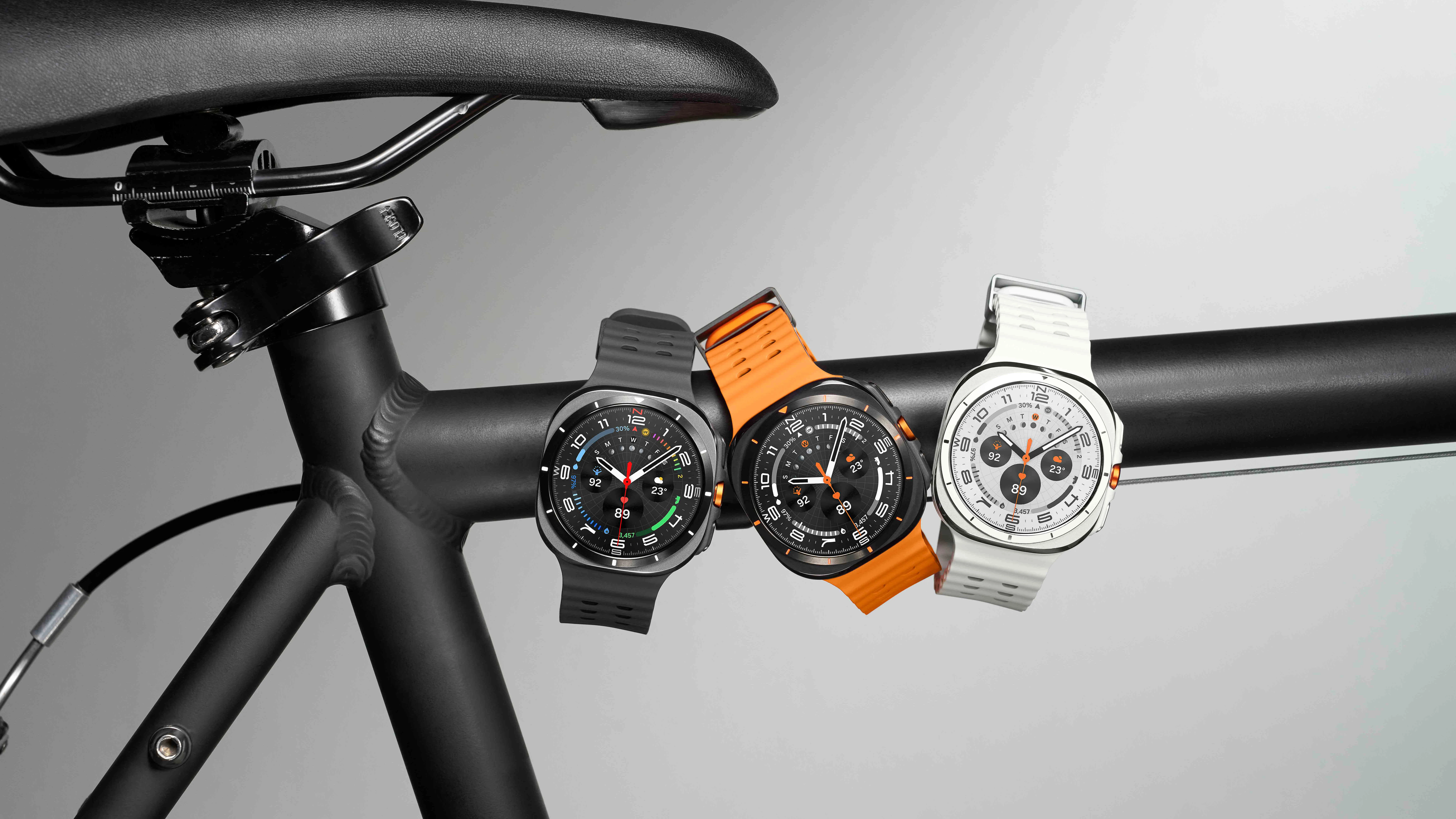 Samsung Galaxy Watch Ultra: je res boljša od Apple Watch Ultra?!