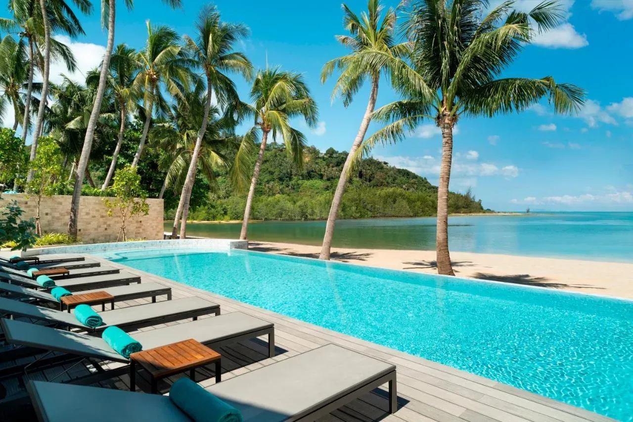 Sanjske počitnice na Koh Samui: Razkošje in zasebnost v Avani Plus Samui Resortu