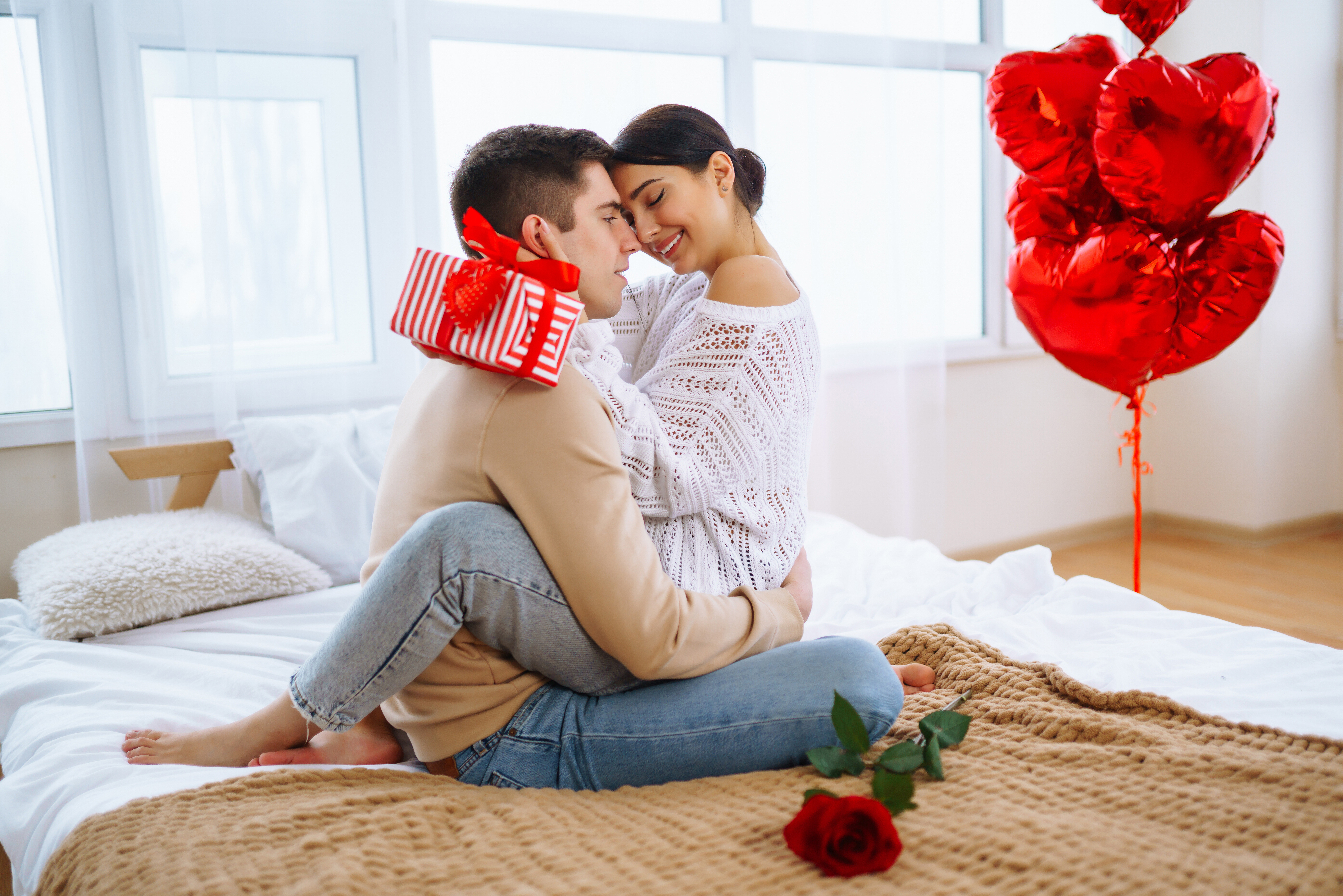 Še nimate darila za Valentinovo? Nič hudega, te pozornosti bodo brez dvoma razveselile vašo boljšo polovico