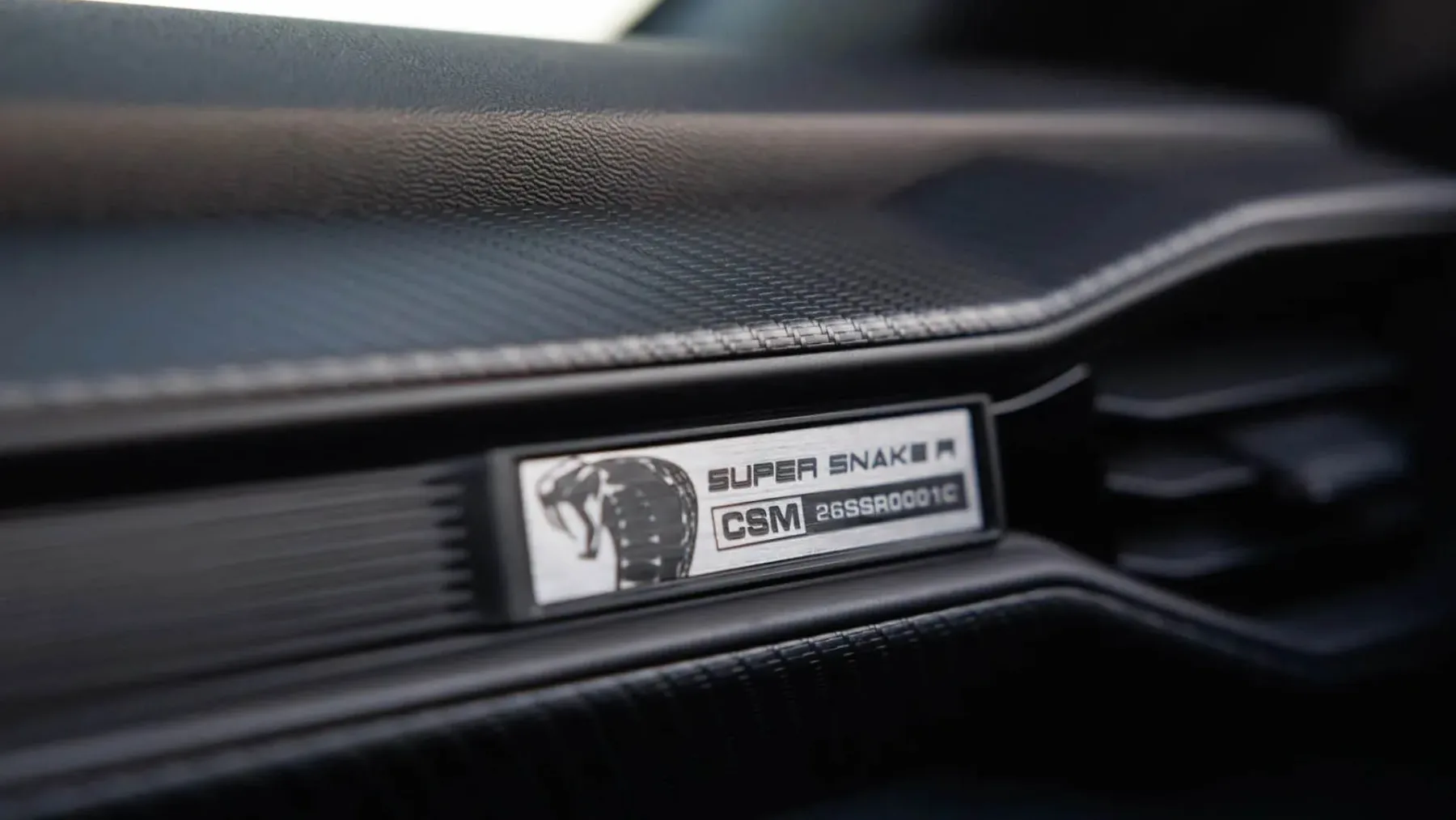 Shelby Super Snake‑R (2026): Dark Horse z 850+ KM preseže Mustang GTD – in stane skoraj $100.000 manj