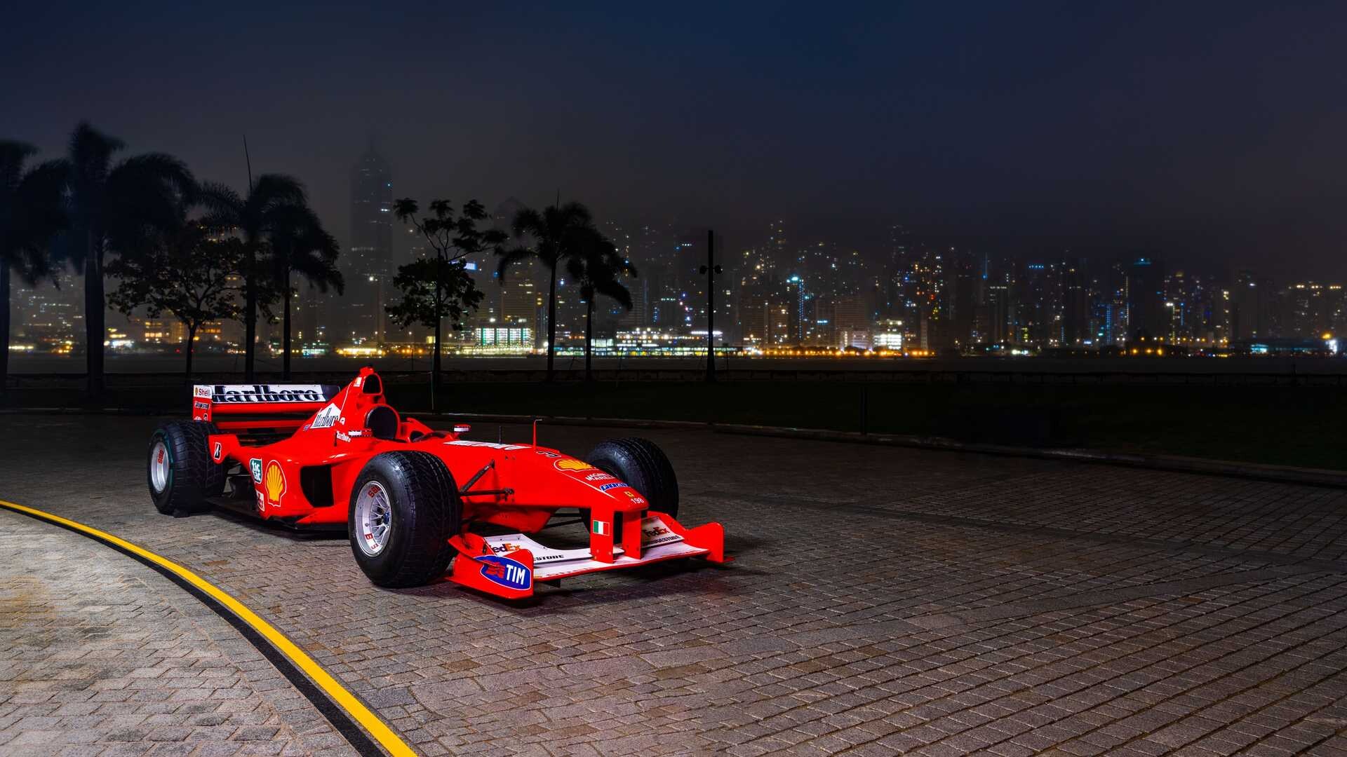 Shumacherjev zmagovalni Ferrari F1-2000: Poskočni konj, ki je oblikoval zgodovino formule ena