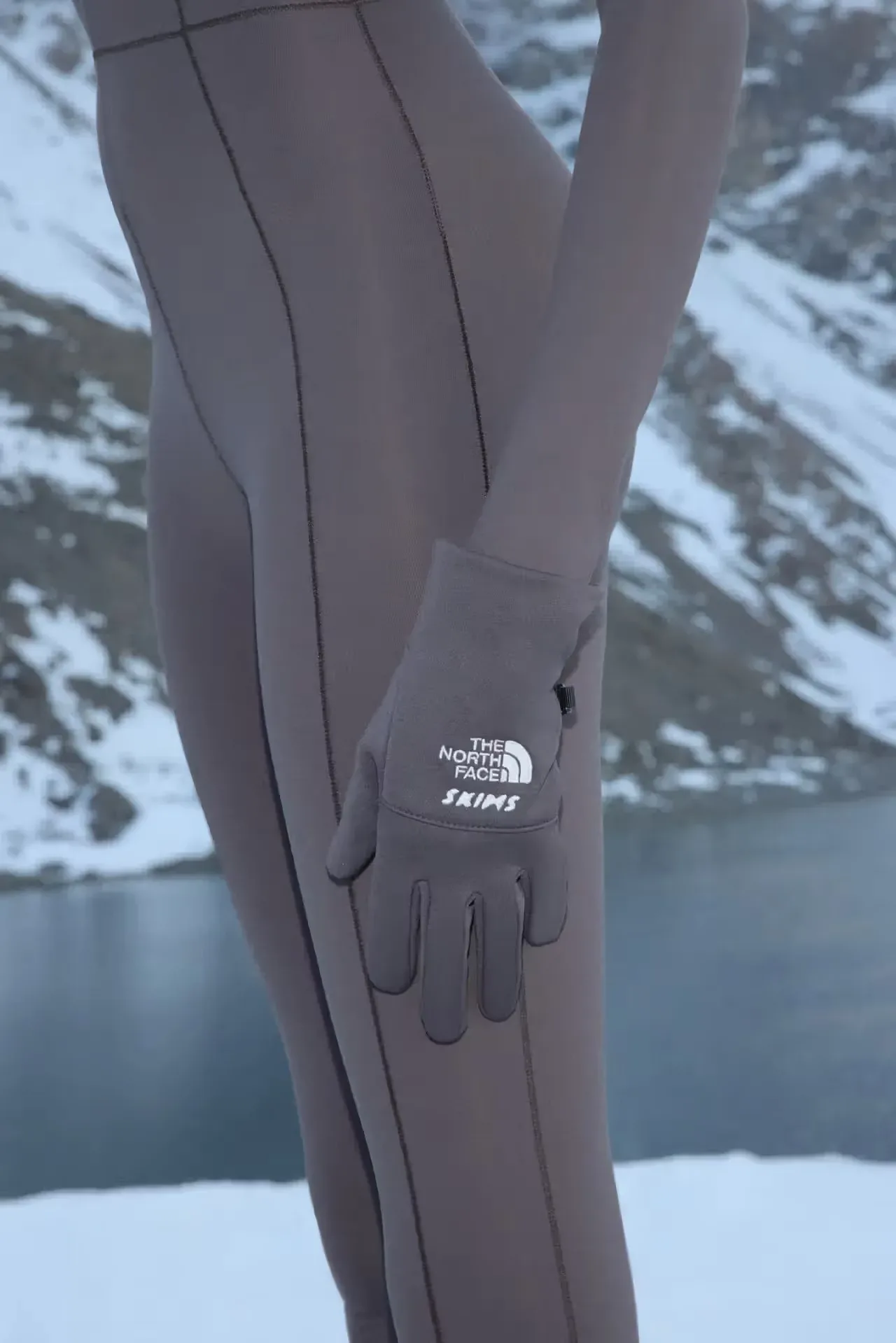 SKIMS x The North Face 2: Druga runda sodelovanja, ki bo stopila led (in vaše prihranke)