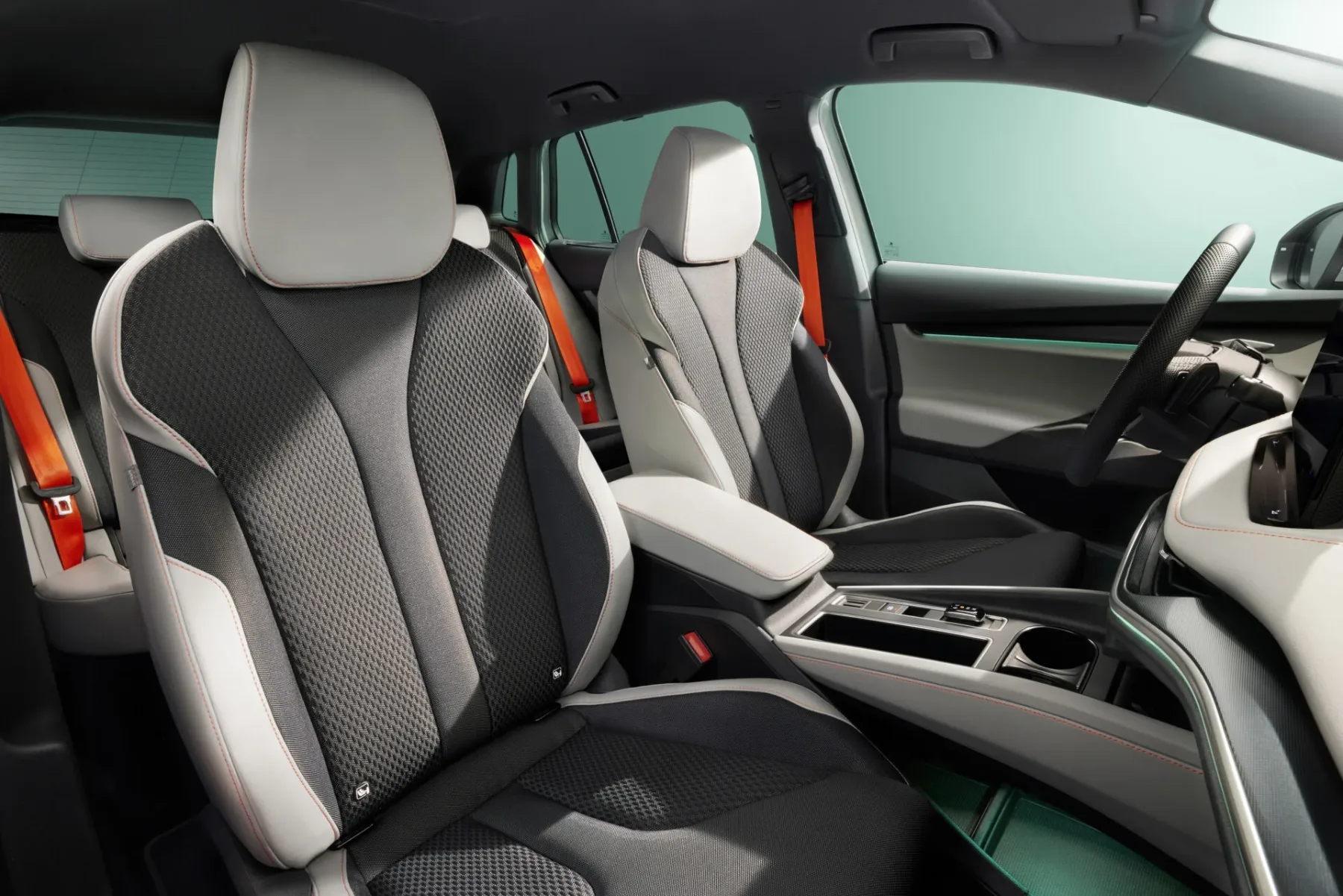 Škoda Elroq 2025: Najugodnejši električni SUV v Evropi z dosegom nad 560 km