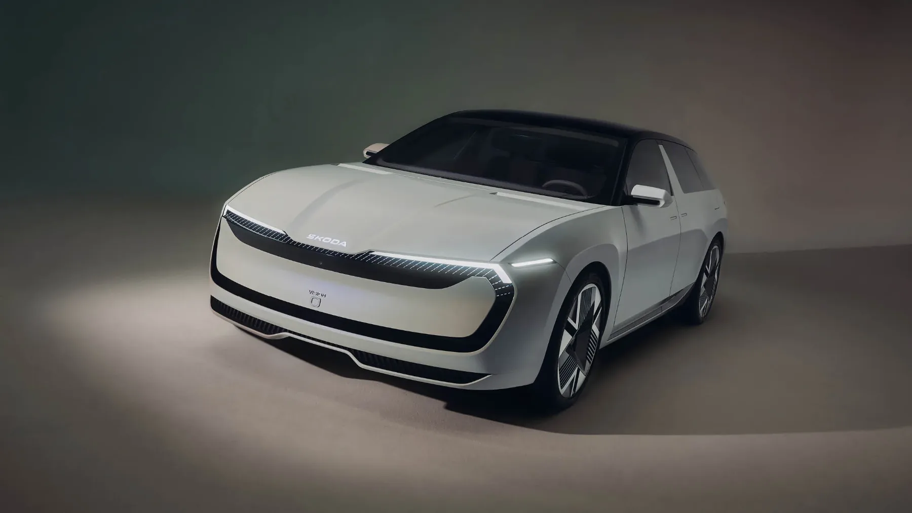 Škoda Vision O: Električni karavan, ki ima vgrajen hladilnik in AI pomočnico