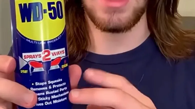 Skrivnosti modre pločevinke: 6 mitov o spreju WD-40, ki jim morate takoj prenehati verjeti
