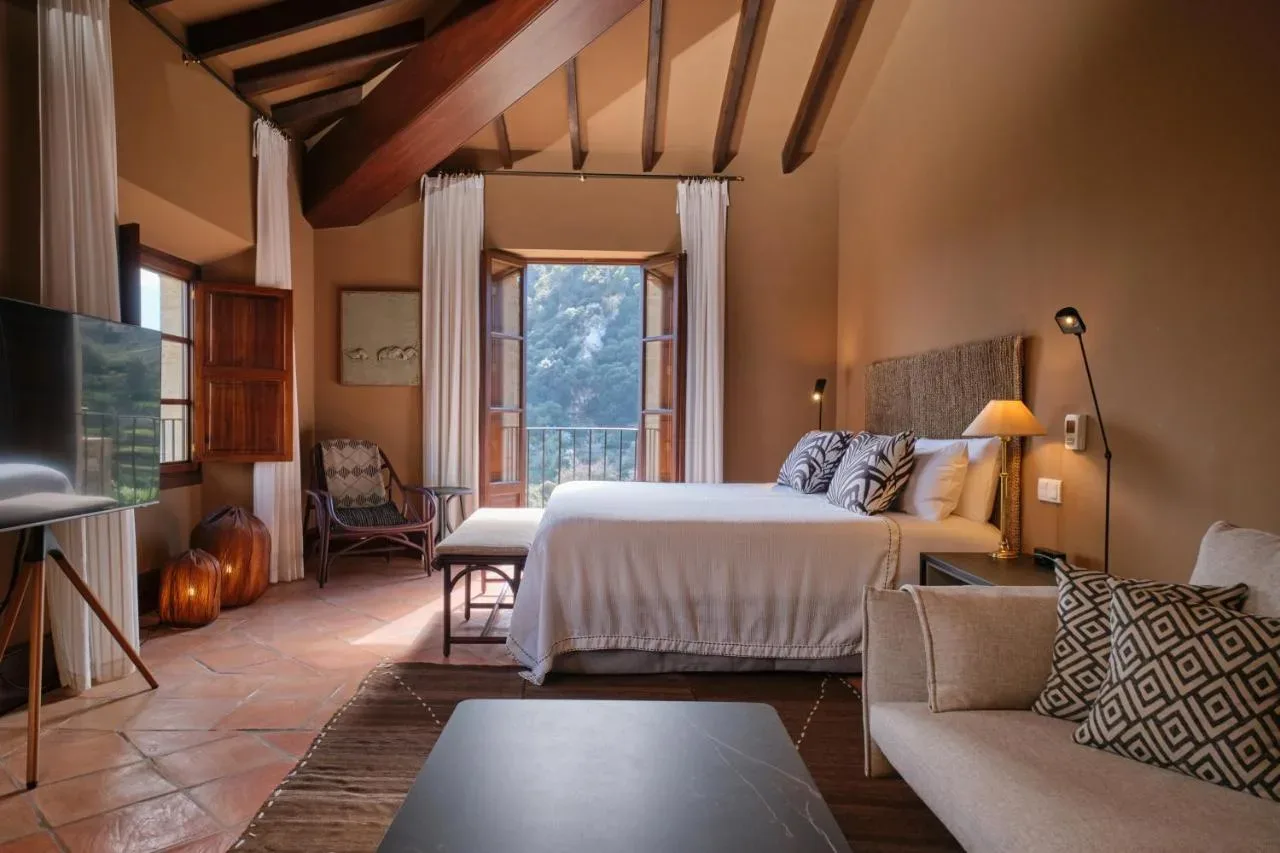 Skrivnostni biser Mallorce: Luksuzni hotel Valldemossa v čudoviti španski vasi