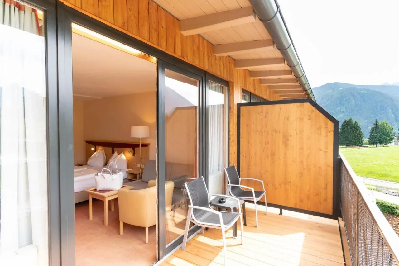 Smučarski raj in vrhunski apartmaji: Odkrijte Hotel WEIDEN v čarobnem Schladmingu!