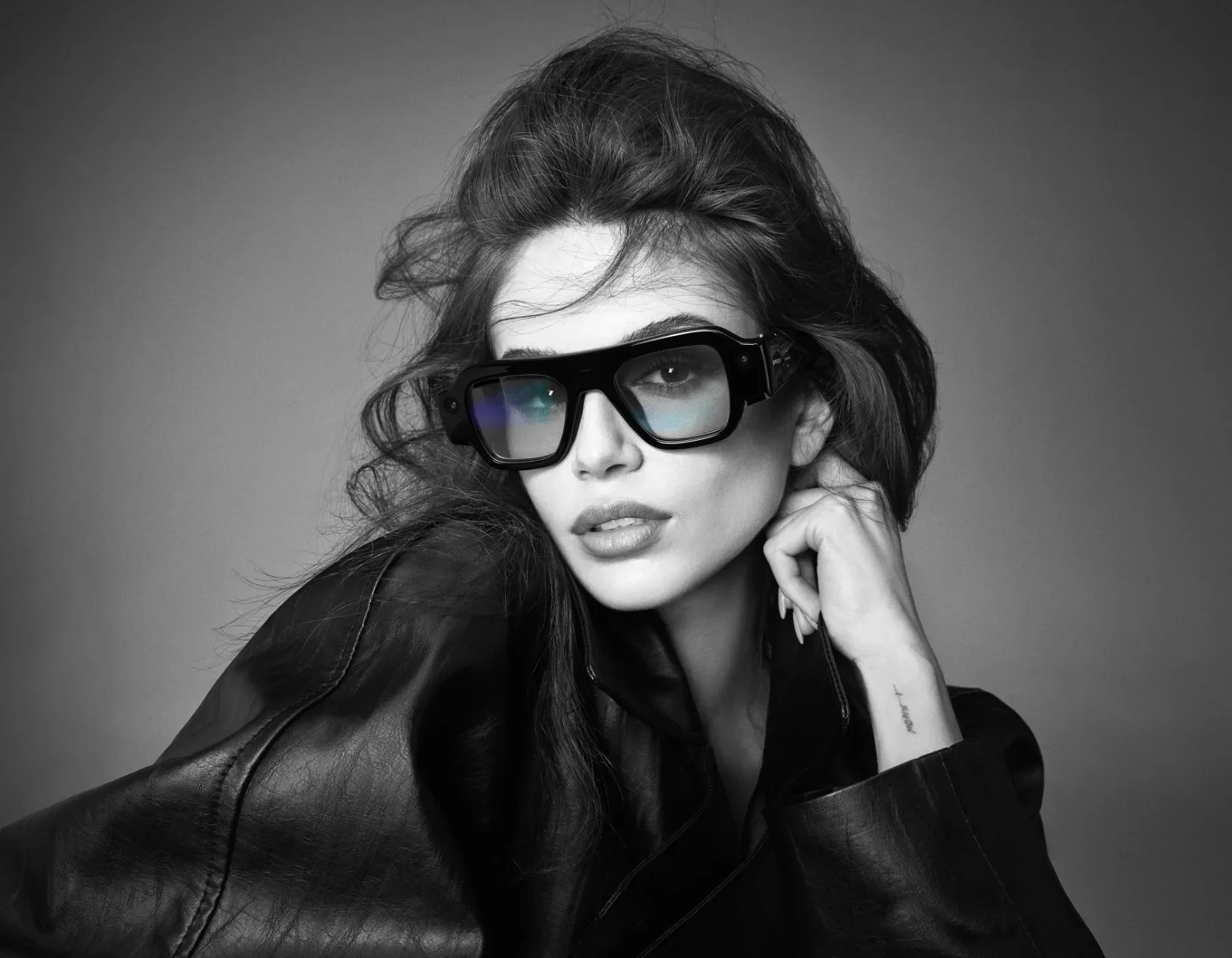 Kaj vse v resnici zmorejo nova AR očala Snap Specs? Od prevajanja v realnem času do virtualnega trenerja