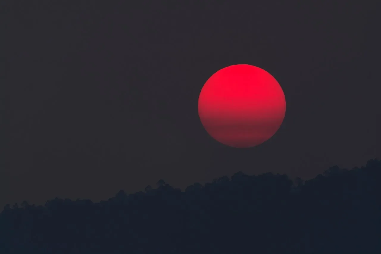 Šok! “Krvava” luna 14. marca bo zamajala temelje življenja teh 4 astroloških znamenj!