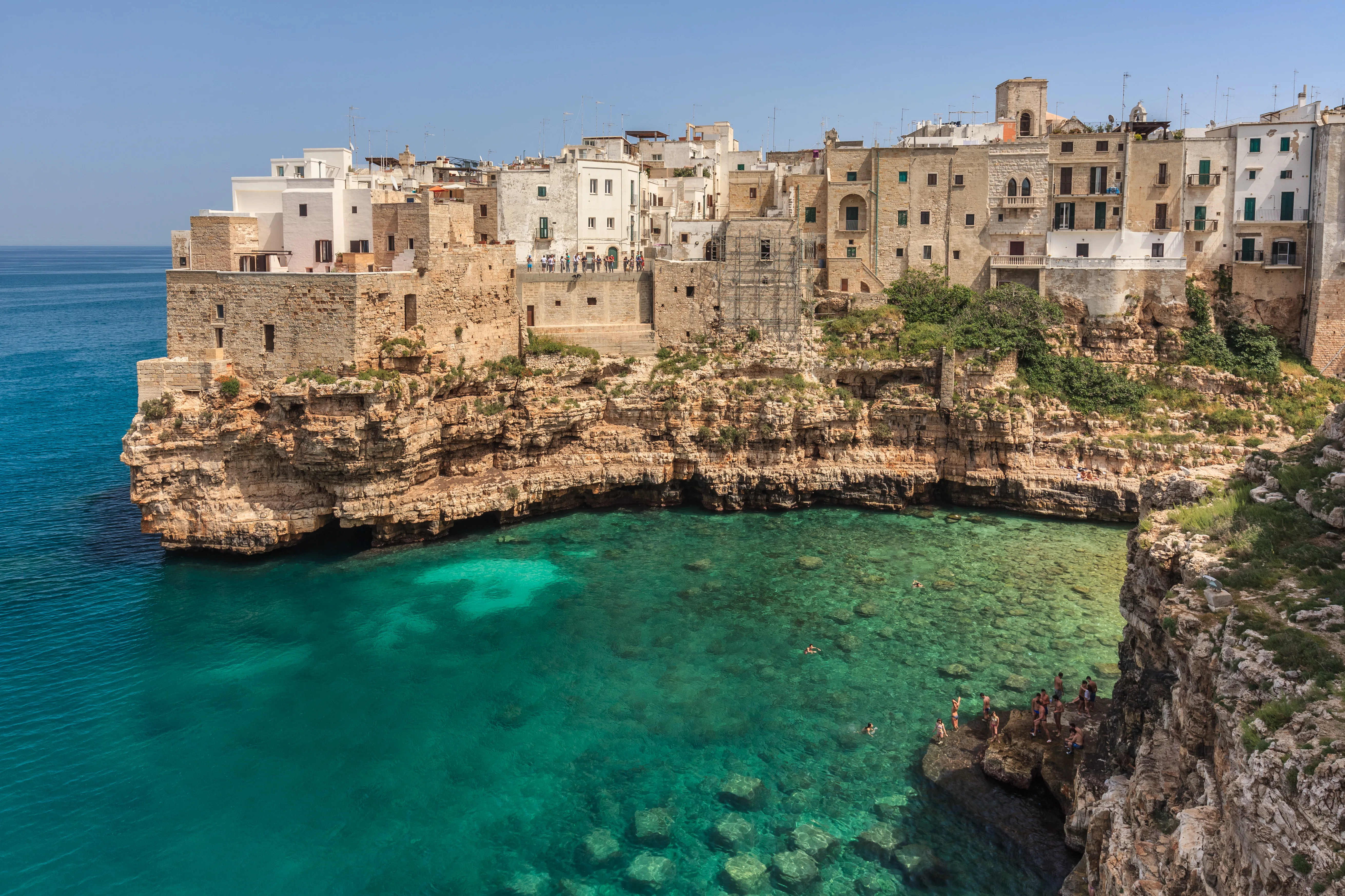 Sonce, morje in “Dolce vita”: Odkrijte čarobna obalna mesta Italije