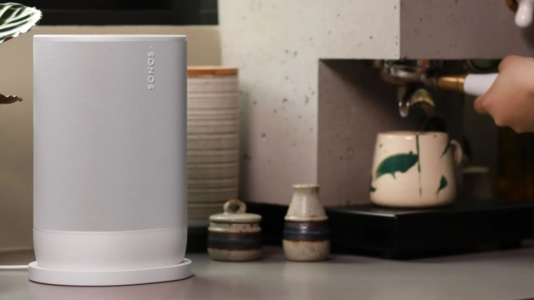 Sonos Move 2: zvočnik, ki ga boste hoteli vzeti povsod (ampak ga verjetno ne boste)