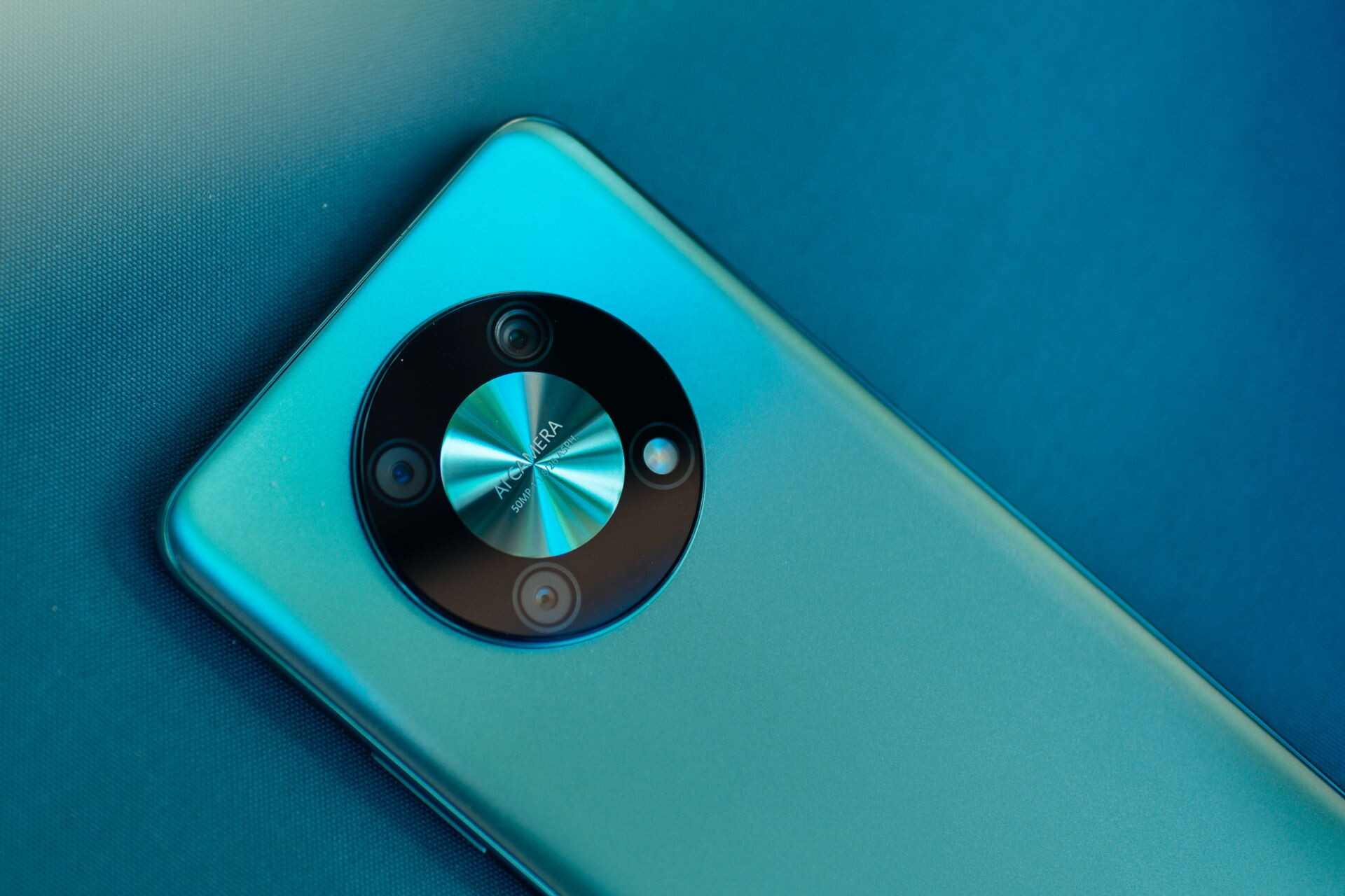 Spoznajte idealna poletna sopotnika: Huawei nova Y70 in Huawei nova Y90