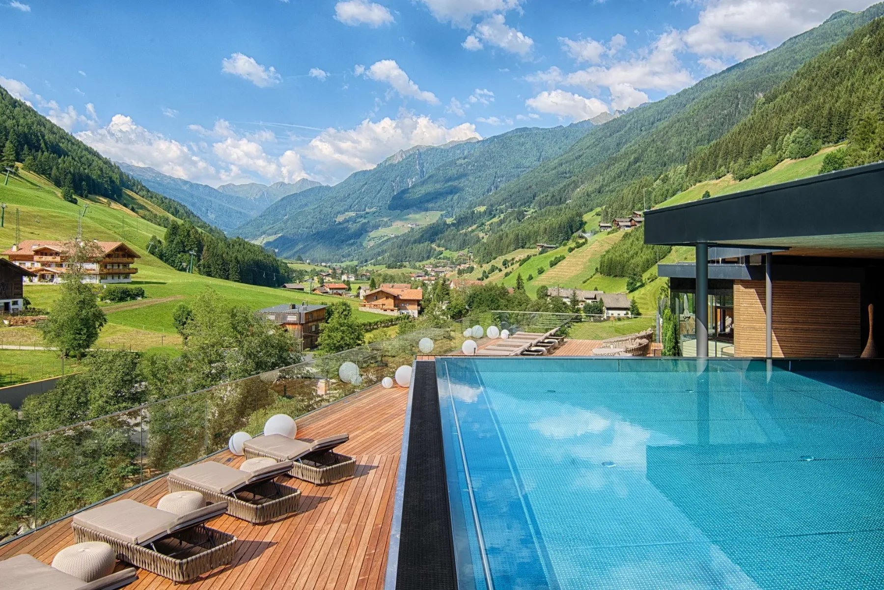 Sprostitev v slogu: Amonti Wellnessresort je pravljična oaza v osrčju Alp
