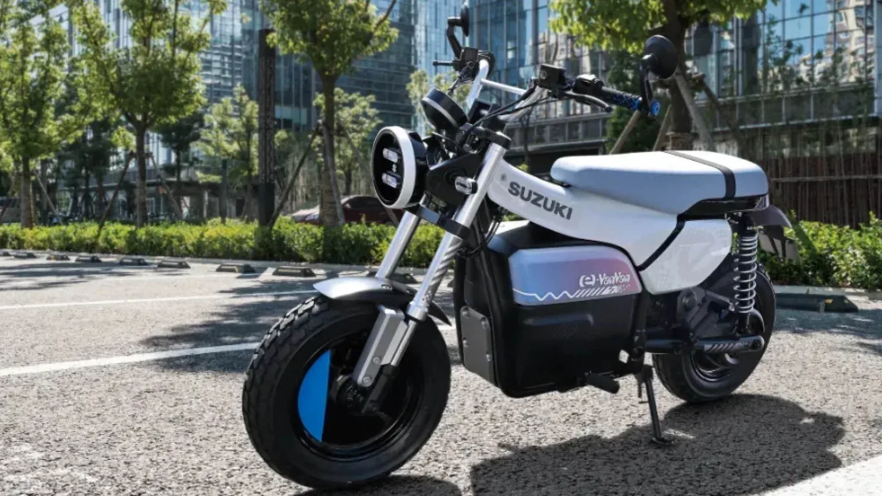 Suzuki 2025: več poti do prihodnosti – elektrika, vodik in biometan v Tokiu 2025