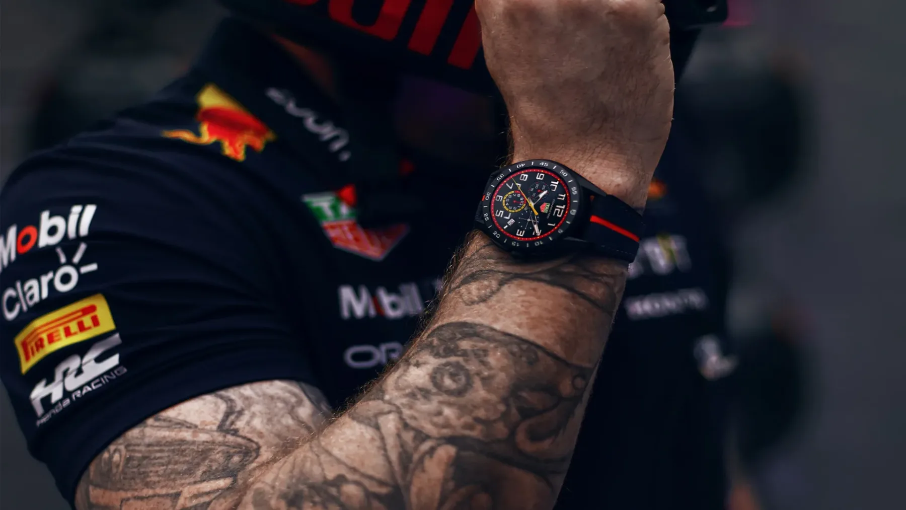TAG Heuer Connected Calibre E4 45MM x Oracle Red Bull Racing Edition: Pametna ura za prave dirkaške navdušence