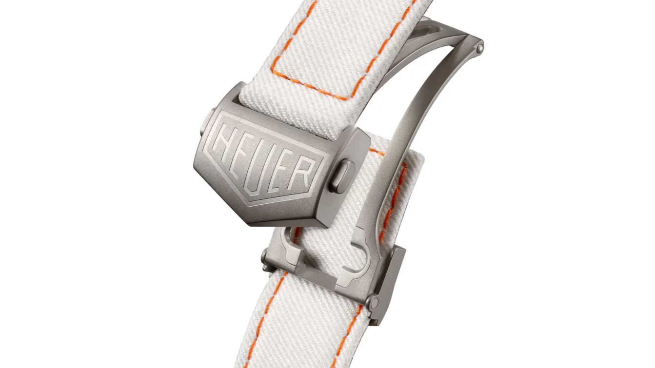 TAG Heuer Monaco Chronograph x Gulf: ura, ki diši po bencinu in zgodovini
