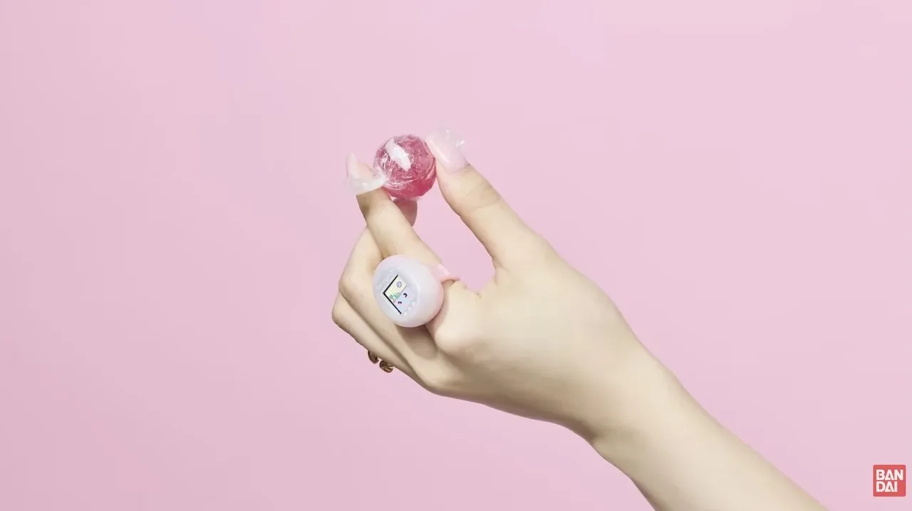 Tamagotchi prstan: Zakaj si ta nesmiselno majhen digitalni ljubljenček zasluži mesto na vašem prstu