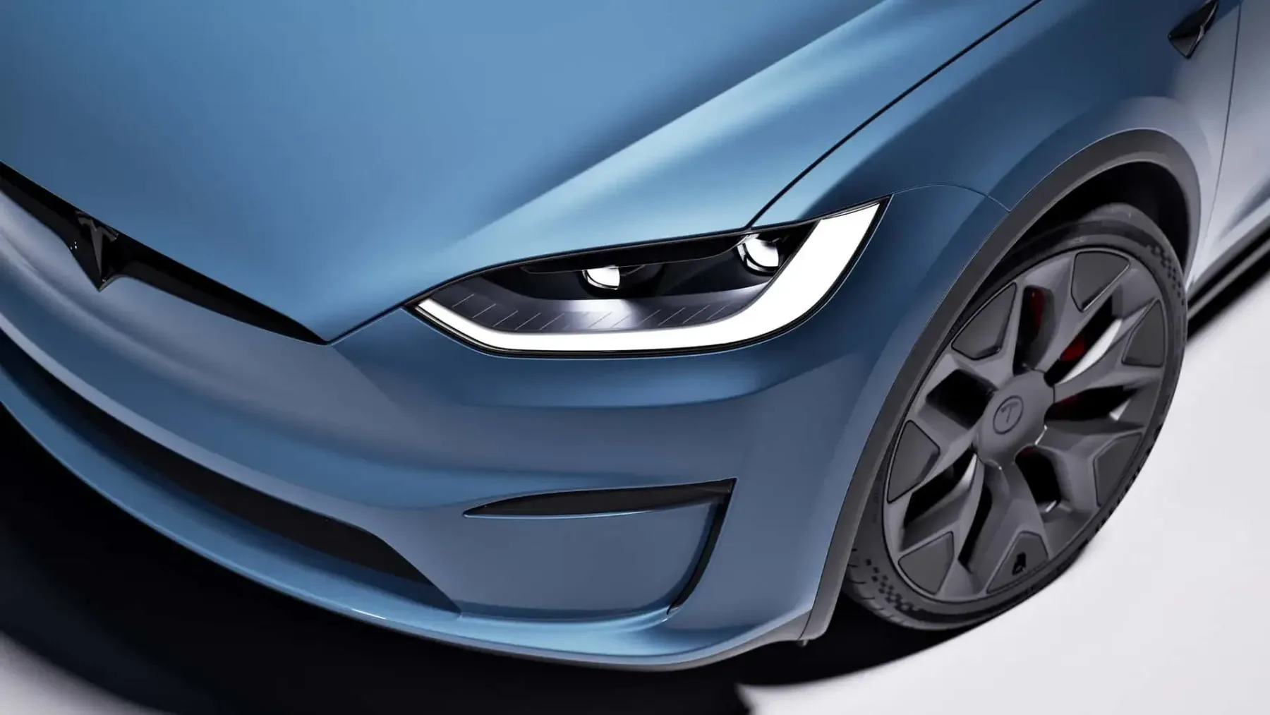 Tesla Model S in Model X: posodobitev 2025 po Teslino – veliko dima, malo elektrike