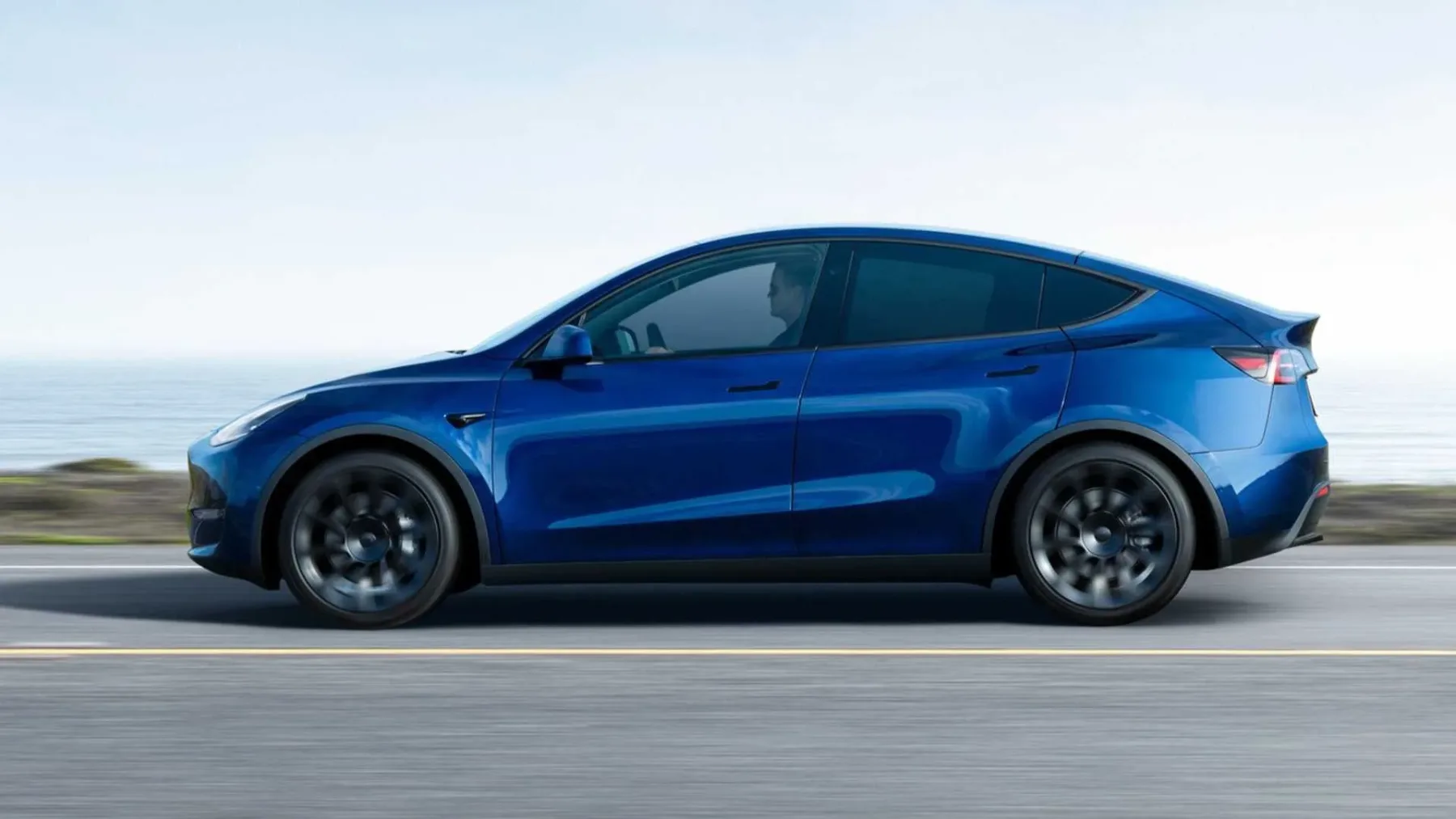 Tesla Model Y – brezplačno polnjenje za prvo leto! Najnovejša ponudba, ki privablja kupce v Evropi
