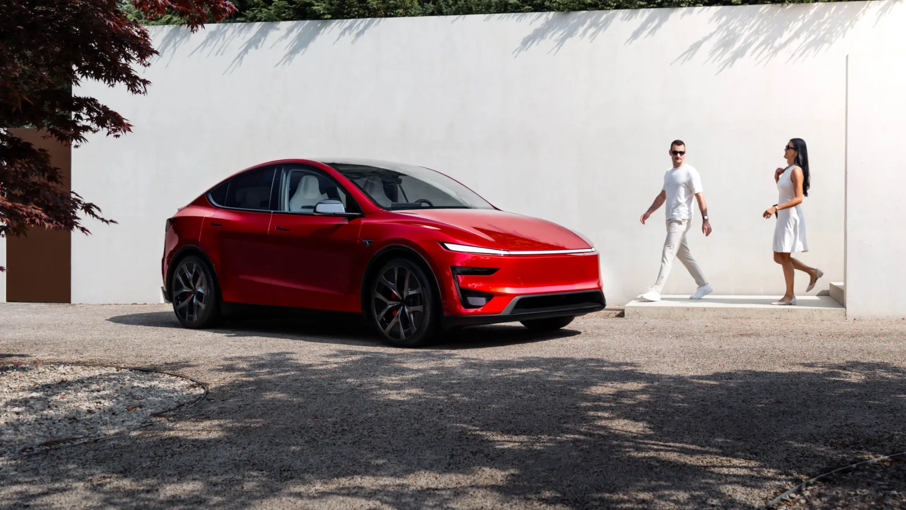 Tesla Model Y Performance (2025): najhitrejši družinski SUV je nazaj – 3,5 s do 100, prilagodljivo podvozje