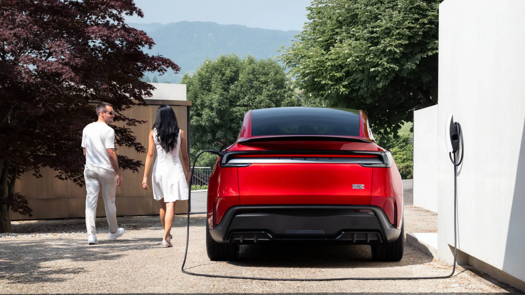 Tesla Model Y Performance (2025): najhitrejši družinski SUV je nazaj – 3,5 s do 100, prilagodljivo podvozje