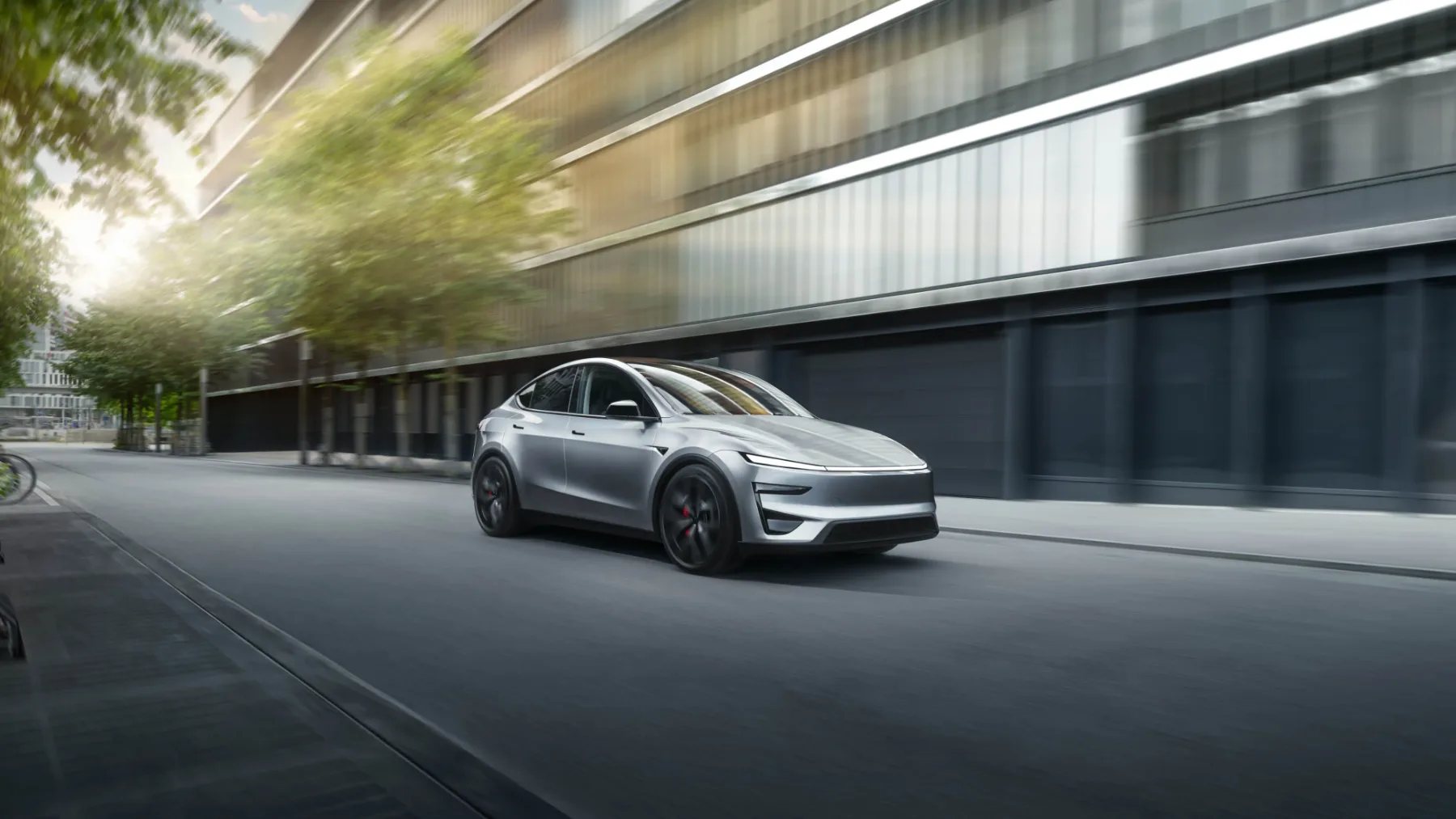 Tesla Model Y Performance (2025): najhitrejši družinski SUV je nazaj – 3,5 s do 100, prilagodljivo podvozje
