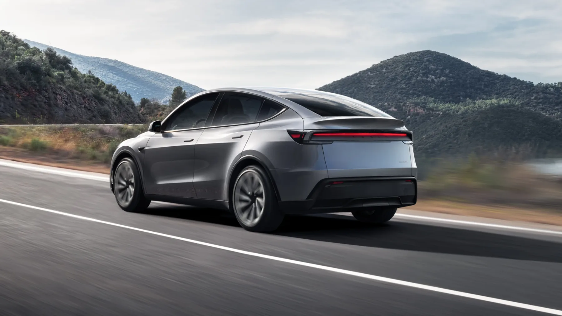 Tesla pripravlja “družinskega transformerja”: novi podaljšani Tesla Model Y bo imel 7 sedežev in več prostora kot kitajska dnevna soba