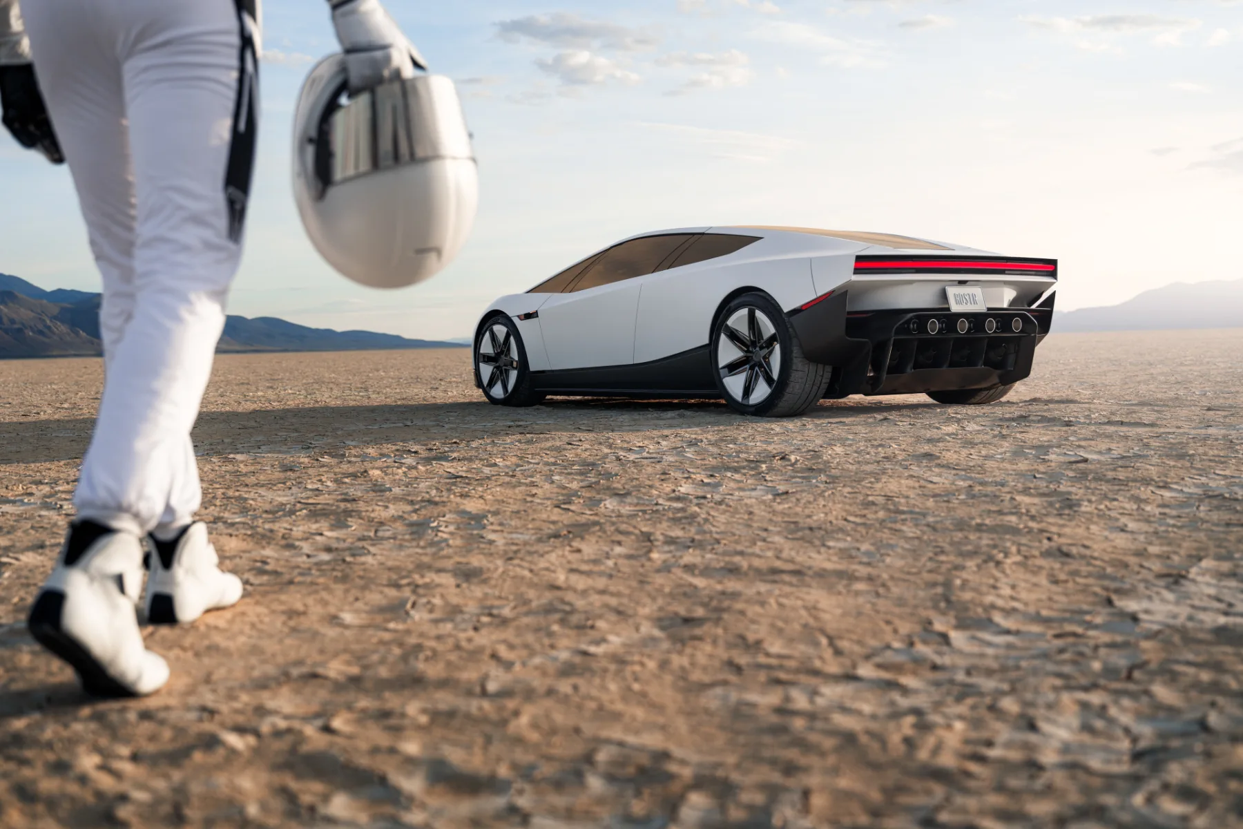 Leteča Tesla Roadster: Elon Musk je devet let obljubljal avto, nato pa ga je raje naučil leteti