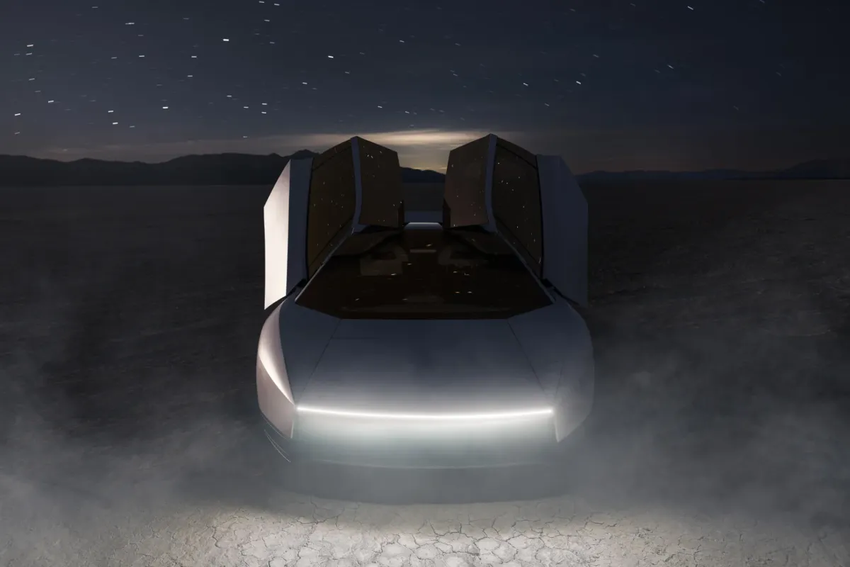 Leteča Tesla Roadster: Elon Musk je devet let obljubljal avto, nato pa ga je raje naučil leteti – slika 3