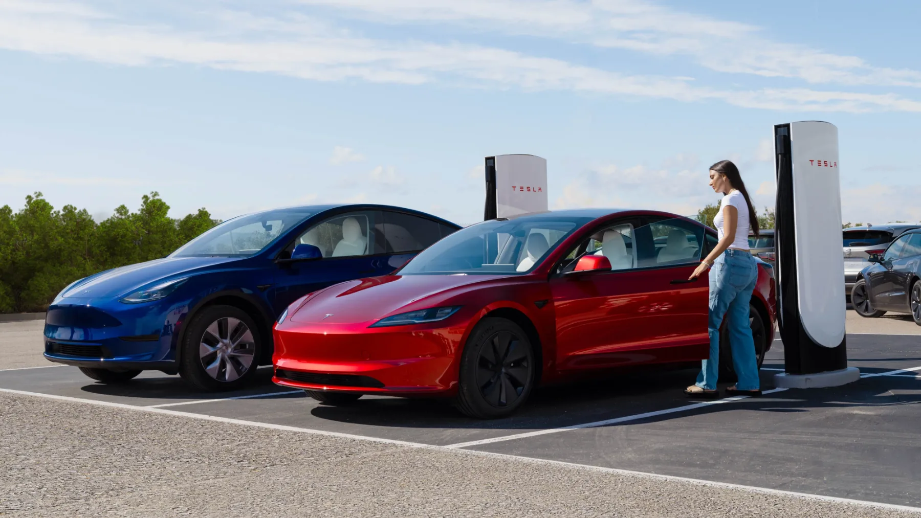 Tesla se zopet smeji konkurenci: To je resnični razlog, zakaj Tesla ne potrebuje 800 V, da premaga vse ostale
