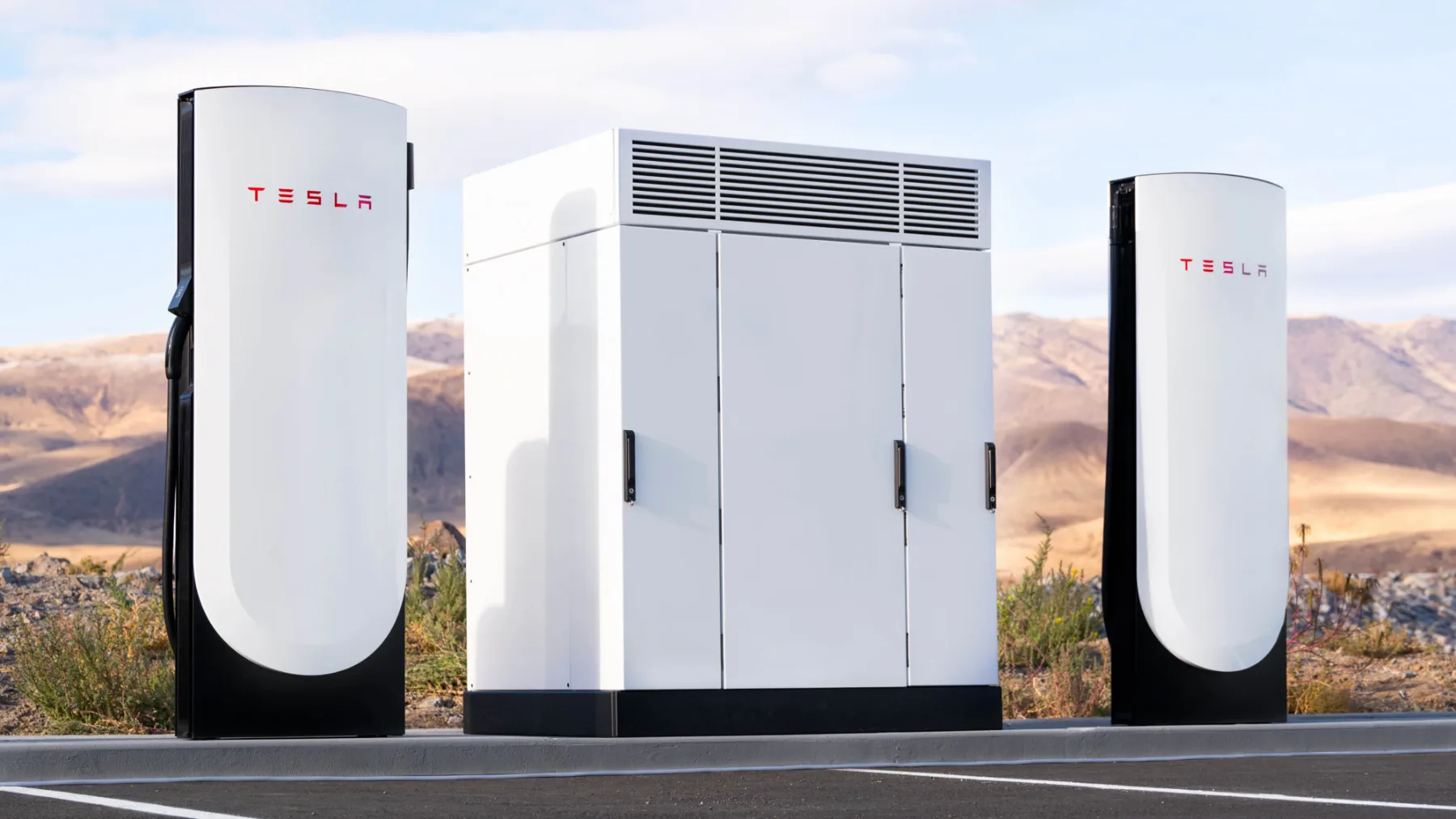 Tesla se zopet smeji konkurenci: To je resnični razlog, zakaj Tesla ne potrebuje 800 V, da premaga vse ostale