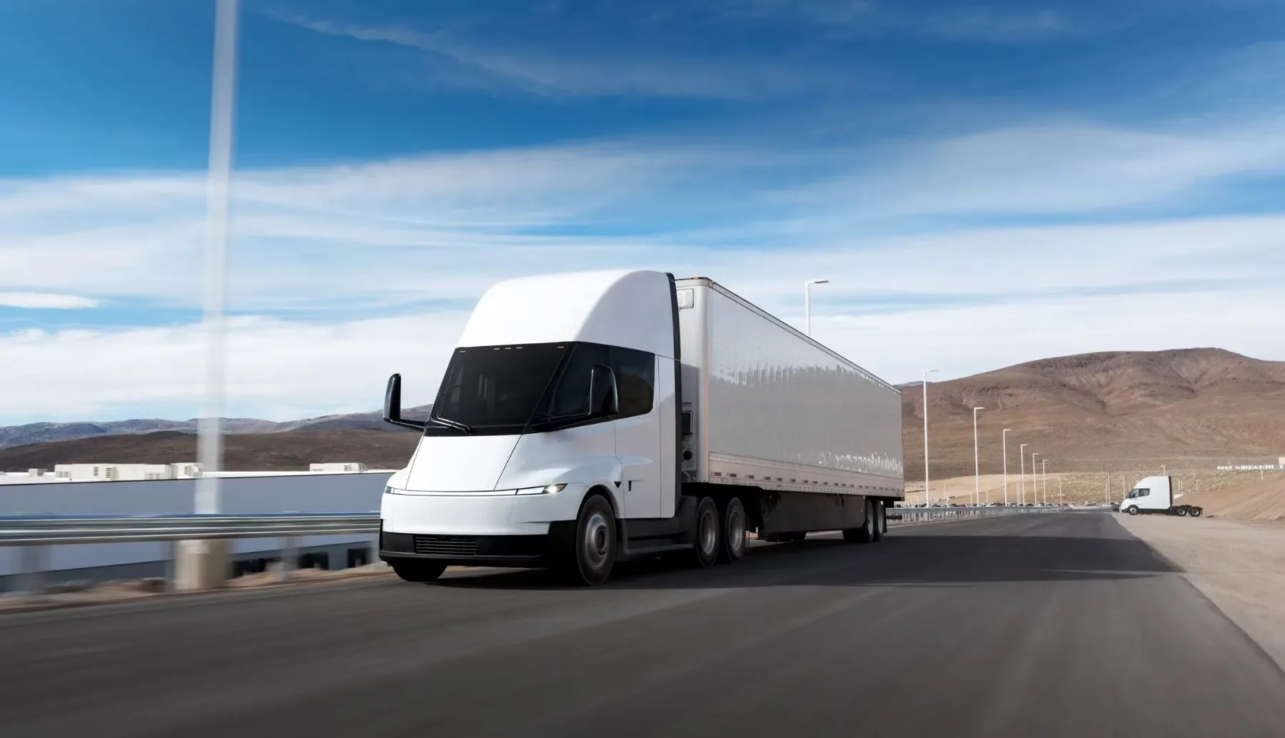 Tesla Semi razkriva karte: 822 kWh za 800 kilometrov in zakaj diesel zdaj uradno vleče za kratko slamico