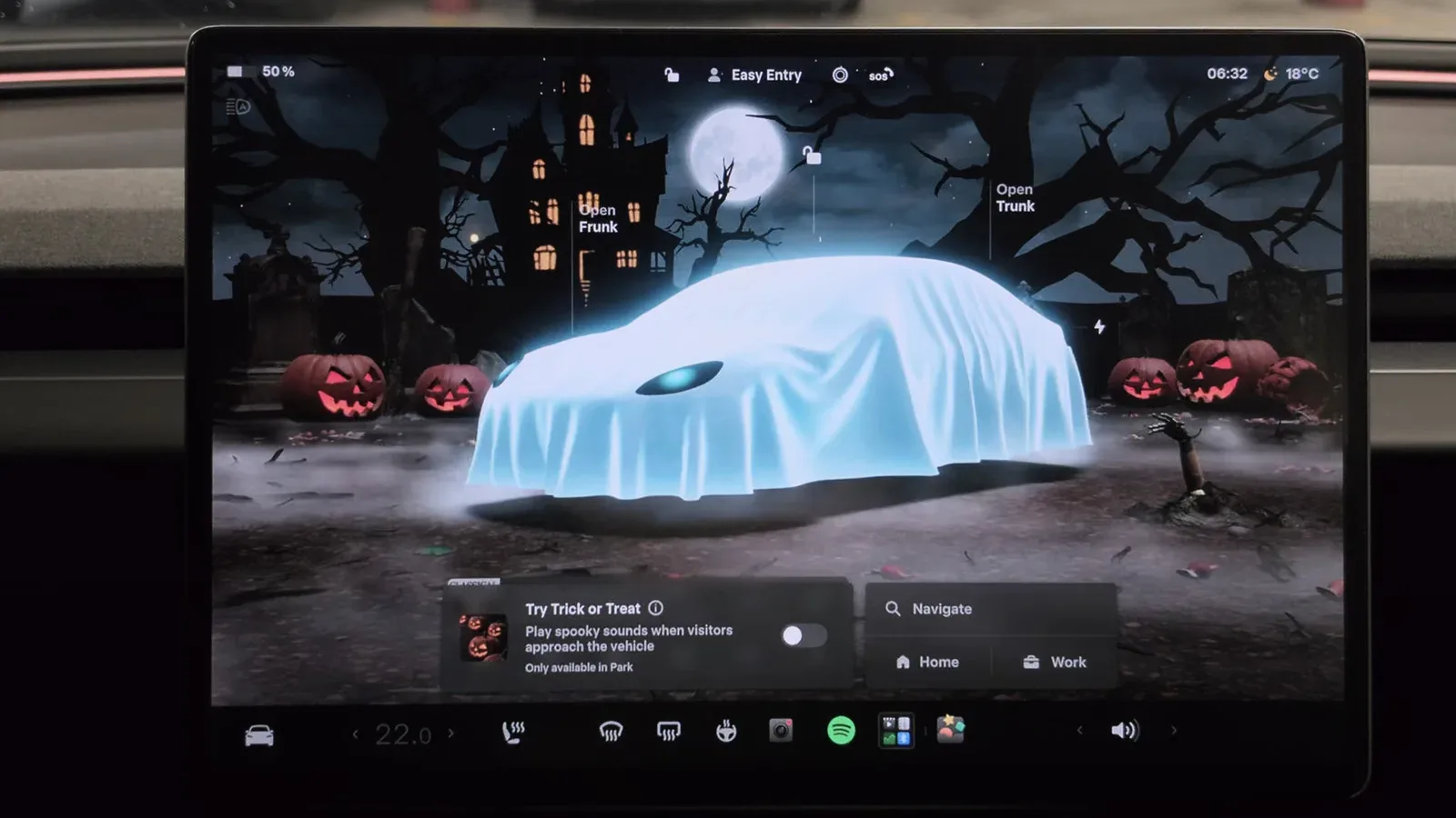 Tesla »Halloween Mode«: programska posodobitev, ki vaš avto spremeni v hišo strahov na kolesih